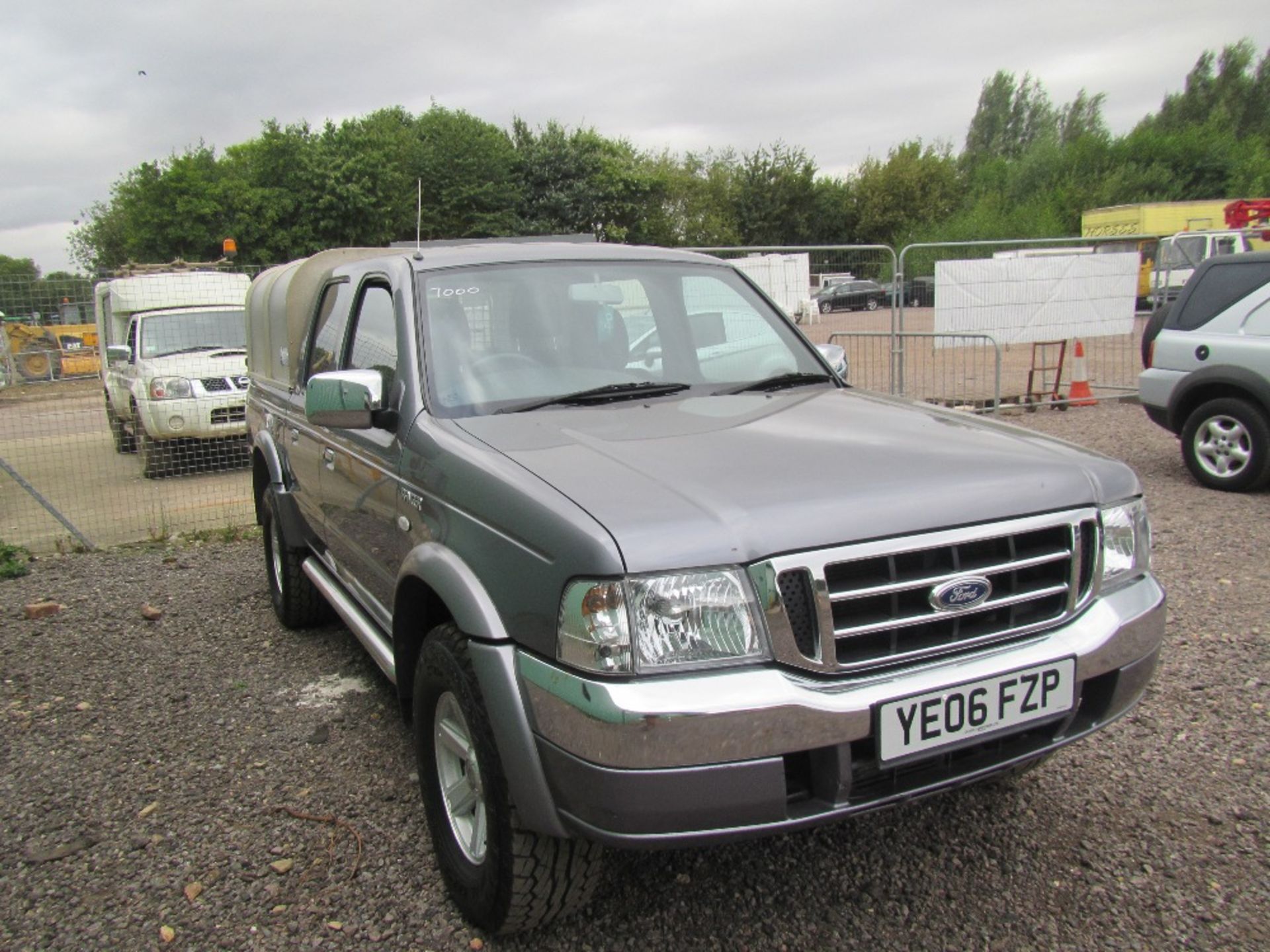 2006 Ford Ranger XLT 4x4 Turbo Diesel Pick Up with Grey Cloth Interior, 16inch Alloy Wheels, All - Image 2 of 5