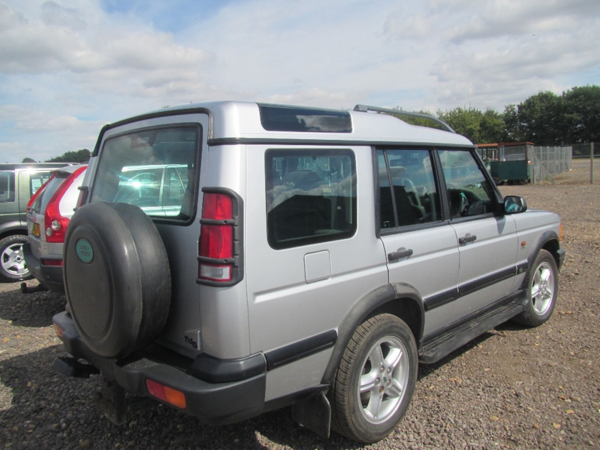 2002 Land Rover Discovery TD5 MkII Serengeti. V5 will be supplied. Mileage: 149,000. MOT till 25/2/ - Image 4 of 5