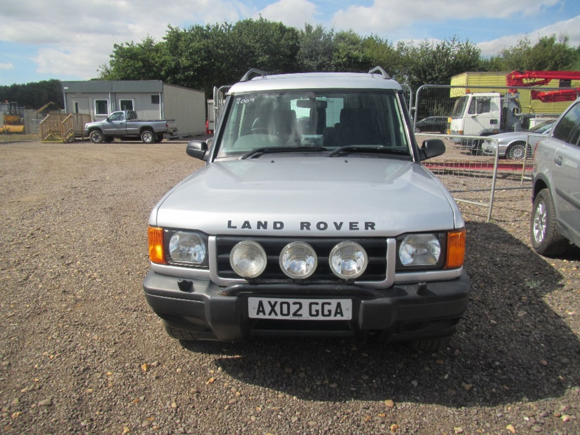 2002 Land Rover Discovery TD5 MkII Serengeti. V5 will be supplied. Mileage: 149,000. MOT till 25/2/ - Image 2 of 5