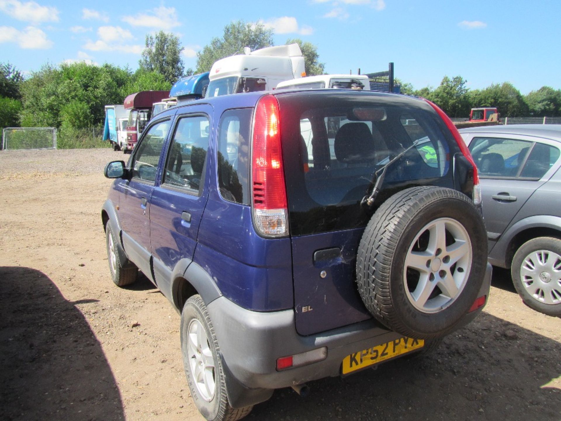 Daihatsu Terios. Speed does not work. Mileage: 108,322. MOT till 3/2/2017. Reg. No. KP52 PYX - Image 8 of 8