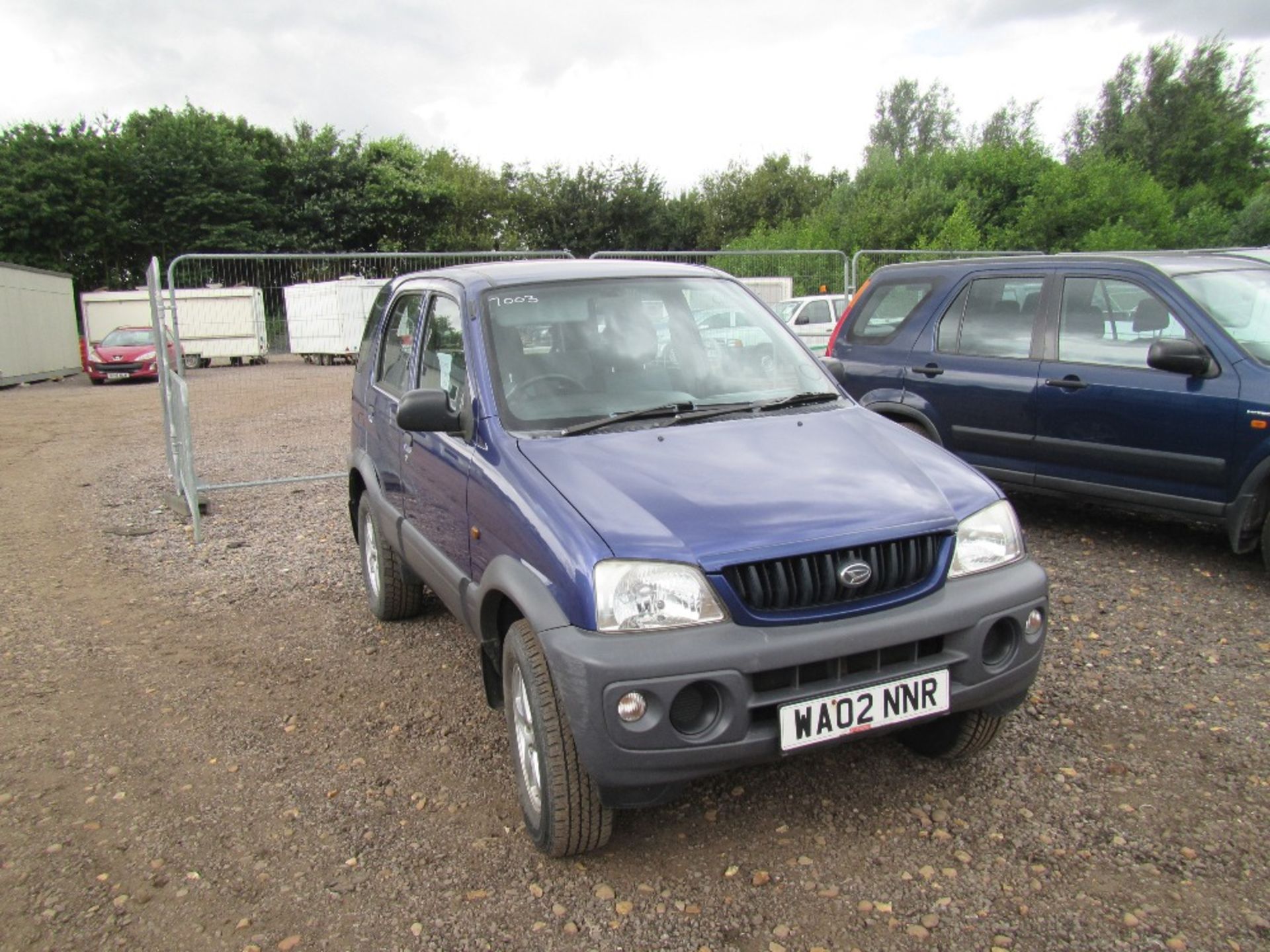 2002 Daihatsu Terios Petrol 4wd. V5 will be supplied. Mileage: 107,520. MOT till 29/6/17. Reg. No. - Image 3 of 6