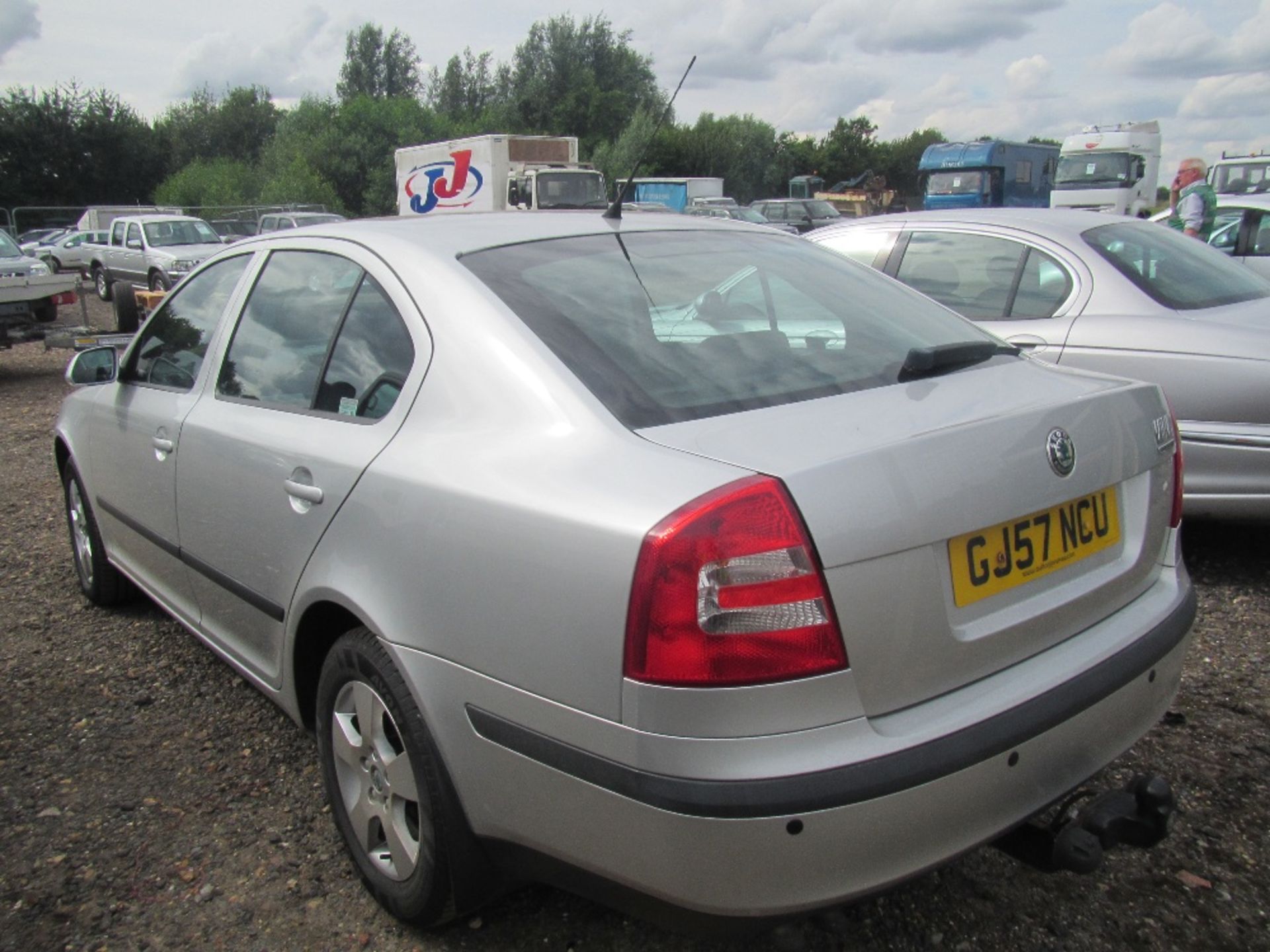 Skoda Octavia Car. Mileage: 152,132. MOT till 29/9/17. Reg. No. GJ57 NCU - Image 7 of 7