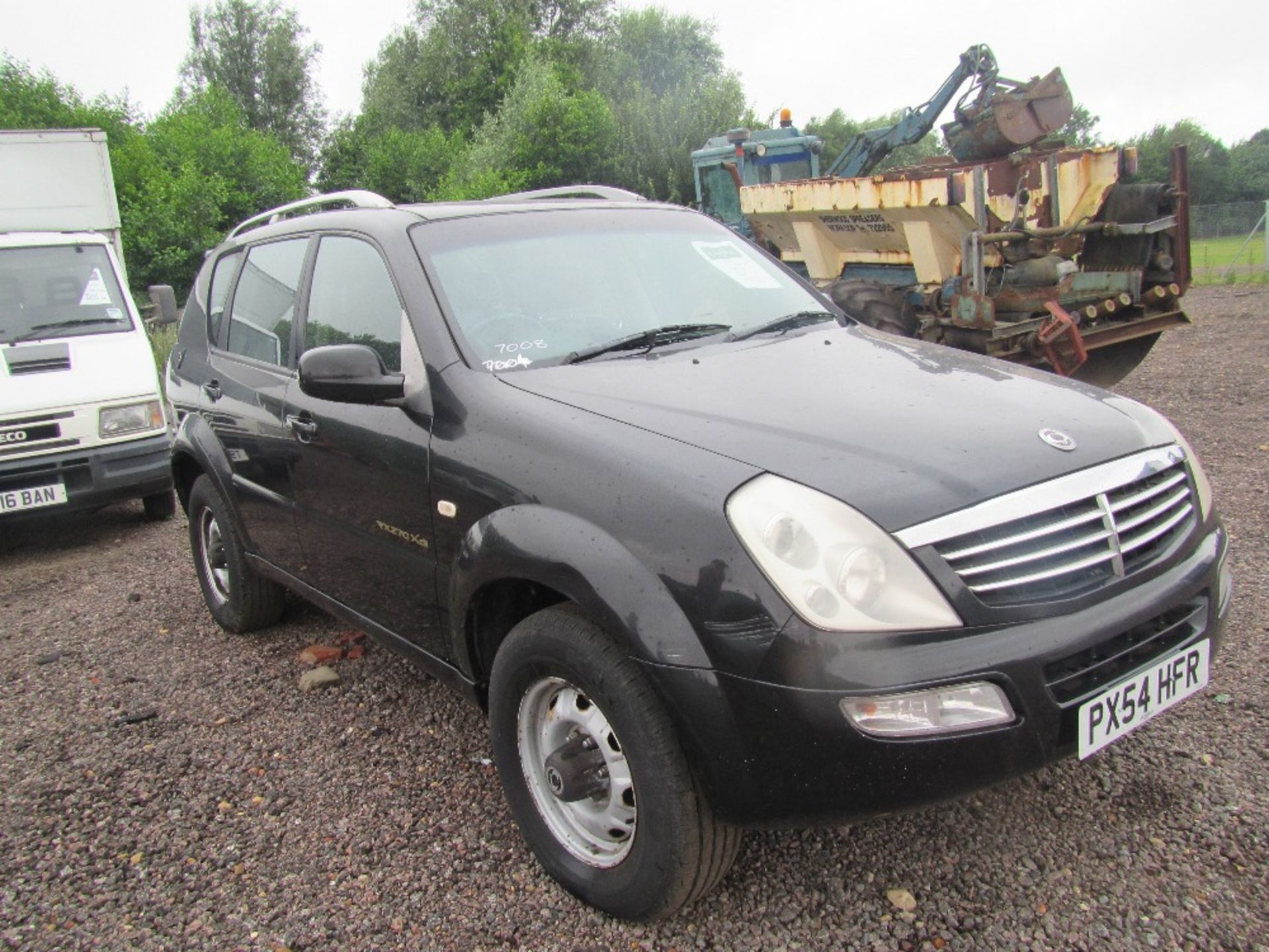 Sang Yong with Mercedes 5cyl Engine, Manual Gearbox & Full Leather. Mileage: 156,178. MOT till 23/ - Image 10 of 10