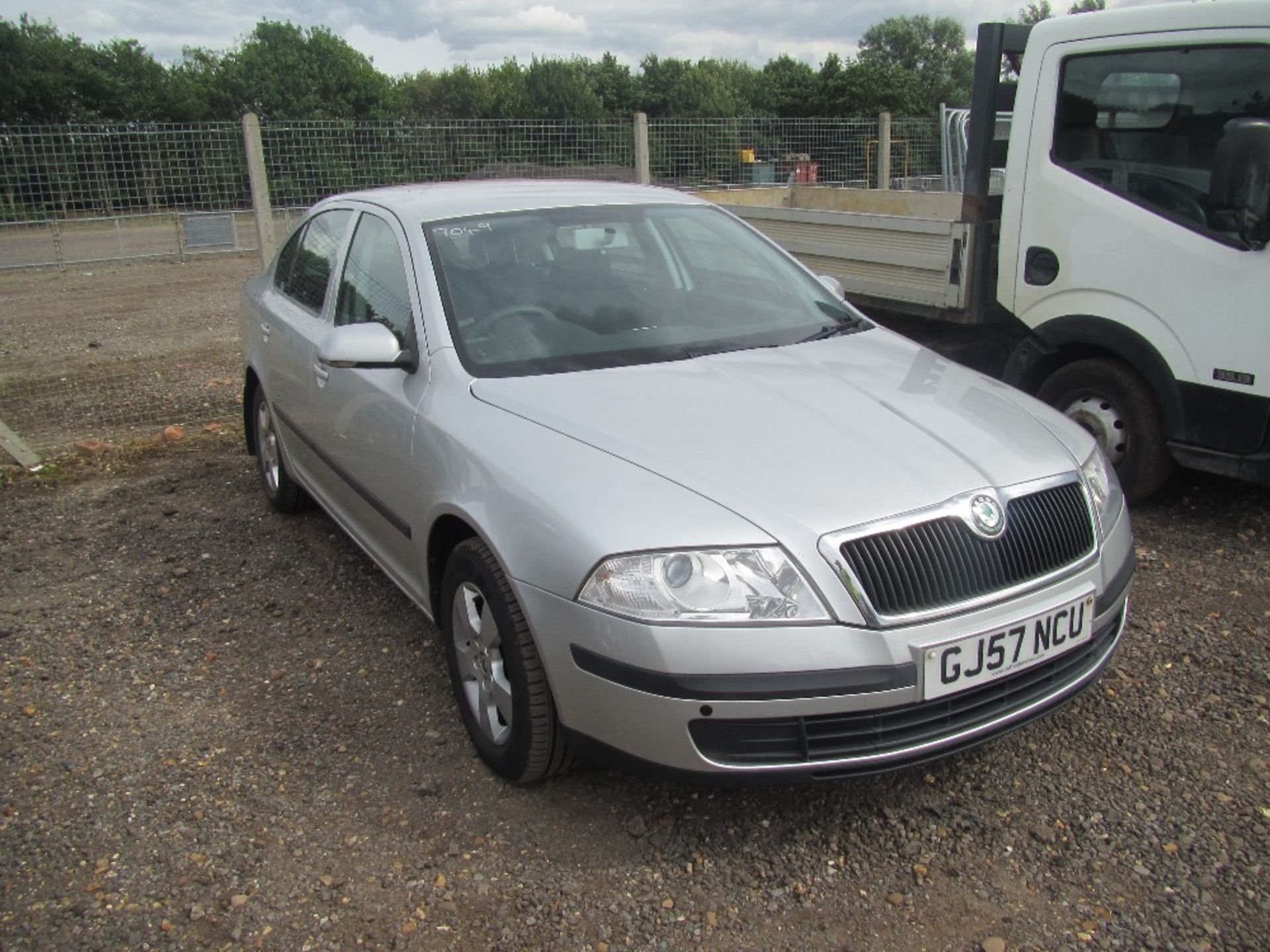 Skoda Octavia Car. Mileage: 152,132. MOT till 29/9/17. Reg. No. GJ57 NCU - Image 5 of 7