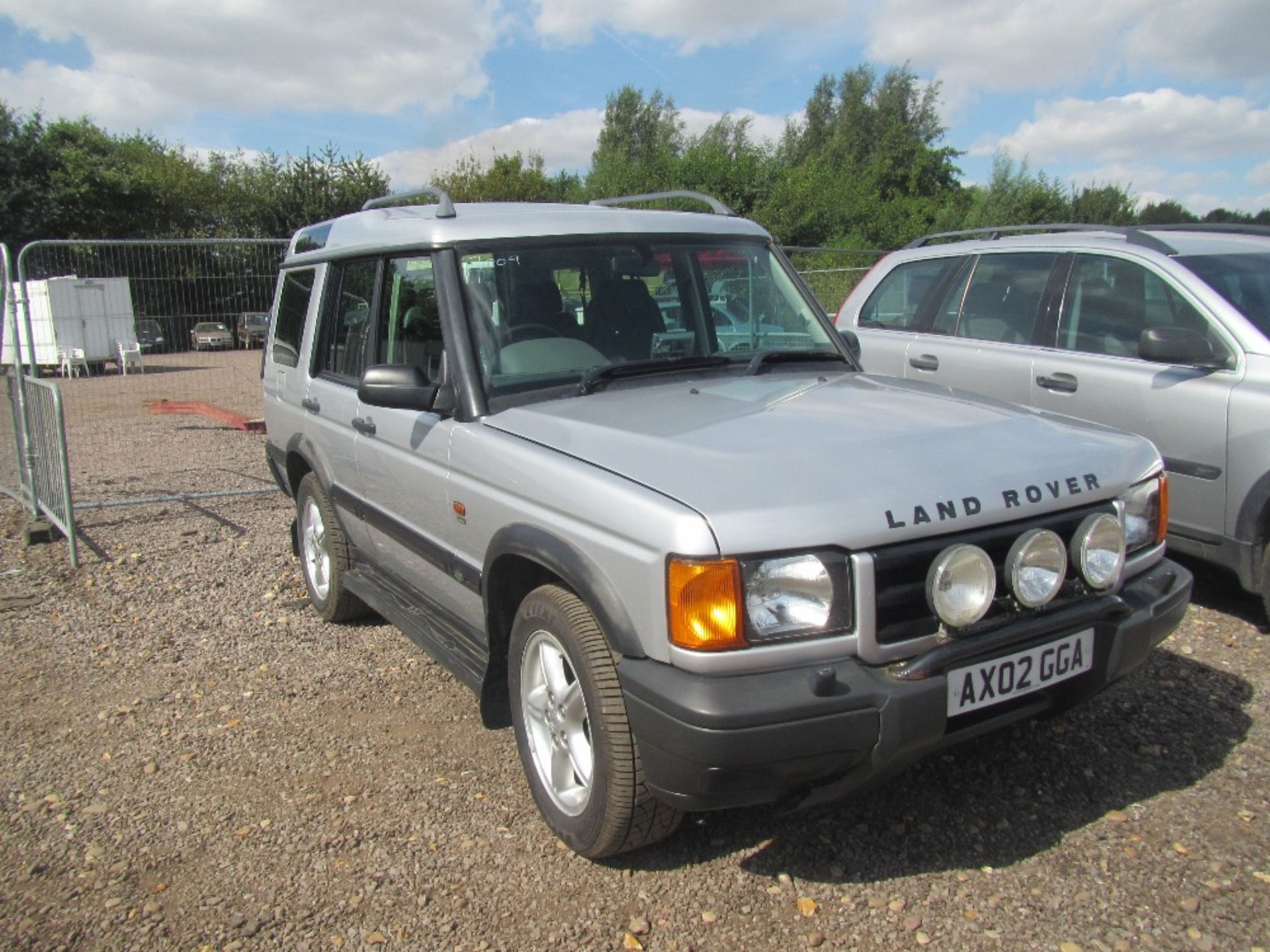 2002 Land Rover Discovery TD5 MkII Serengeti. V5 will be supplied. Mileage: 149,000. MOT till 25/2/ - Image 3 of 5