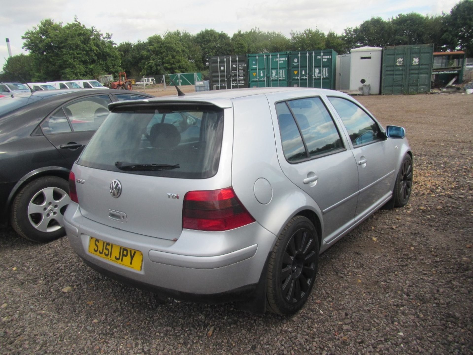 VW Golf 1.9 Diesel. V5 will be supplied. Mileage: 154,346. MOT expired on 29/06/16. Reg. No. SJ51 - Image 4 of 5