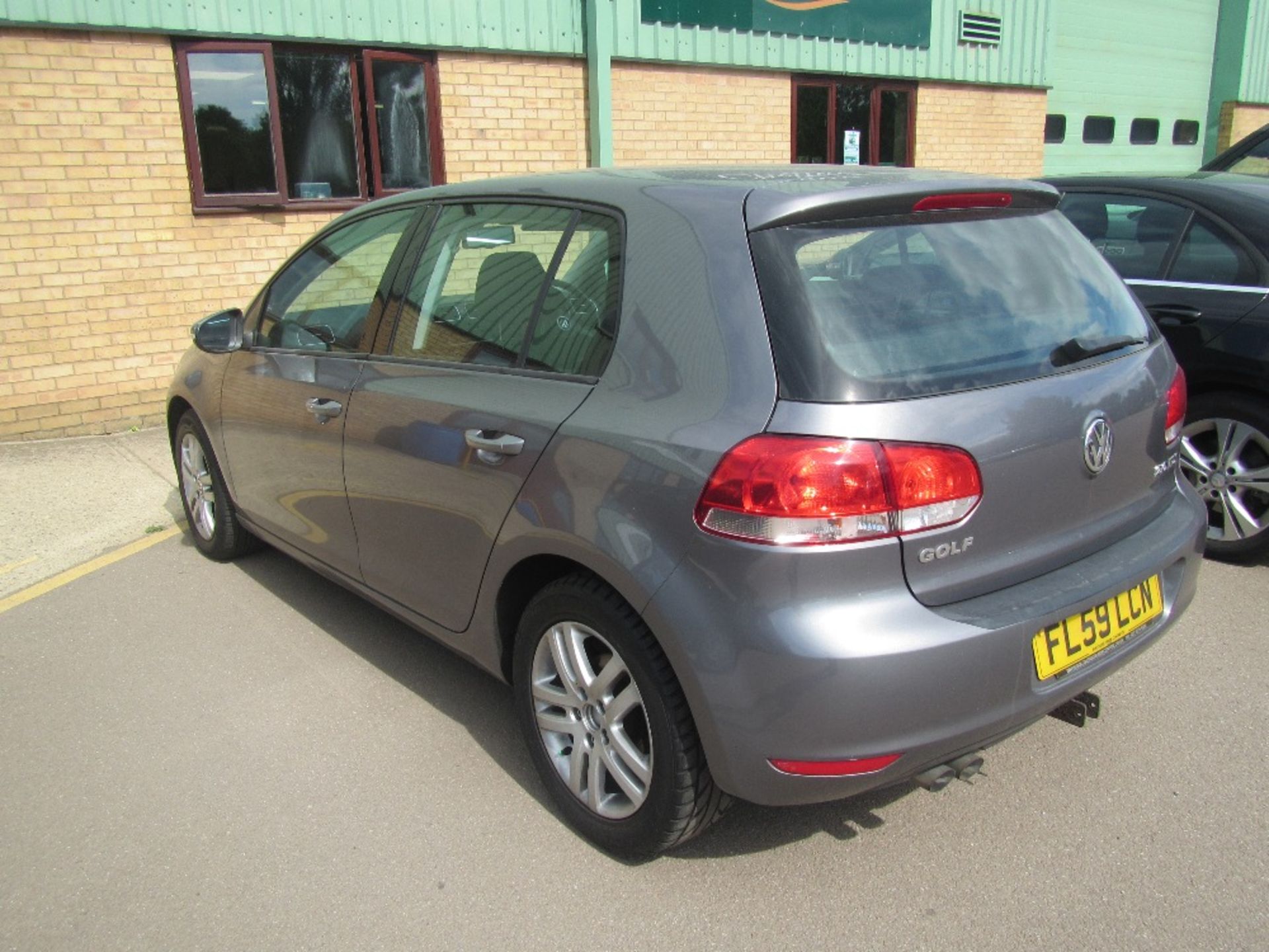 VW Golf Diesel 2 Litre. V5 will be supplied. Mileage: 172,000. MOT till 25/10/16. Reg. No. FL59 LCN - Image 5 of 5