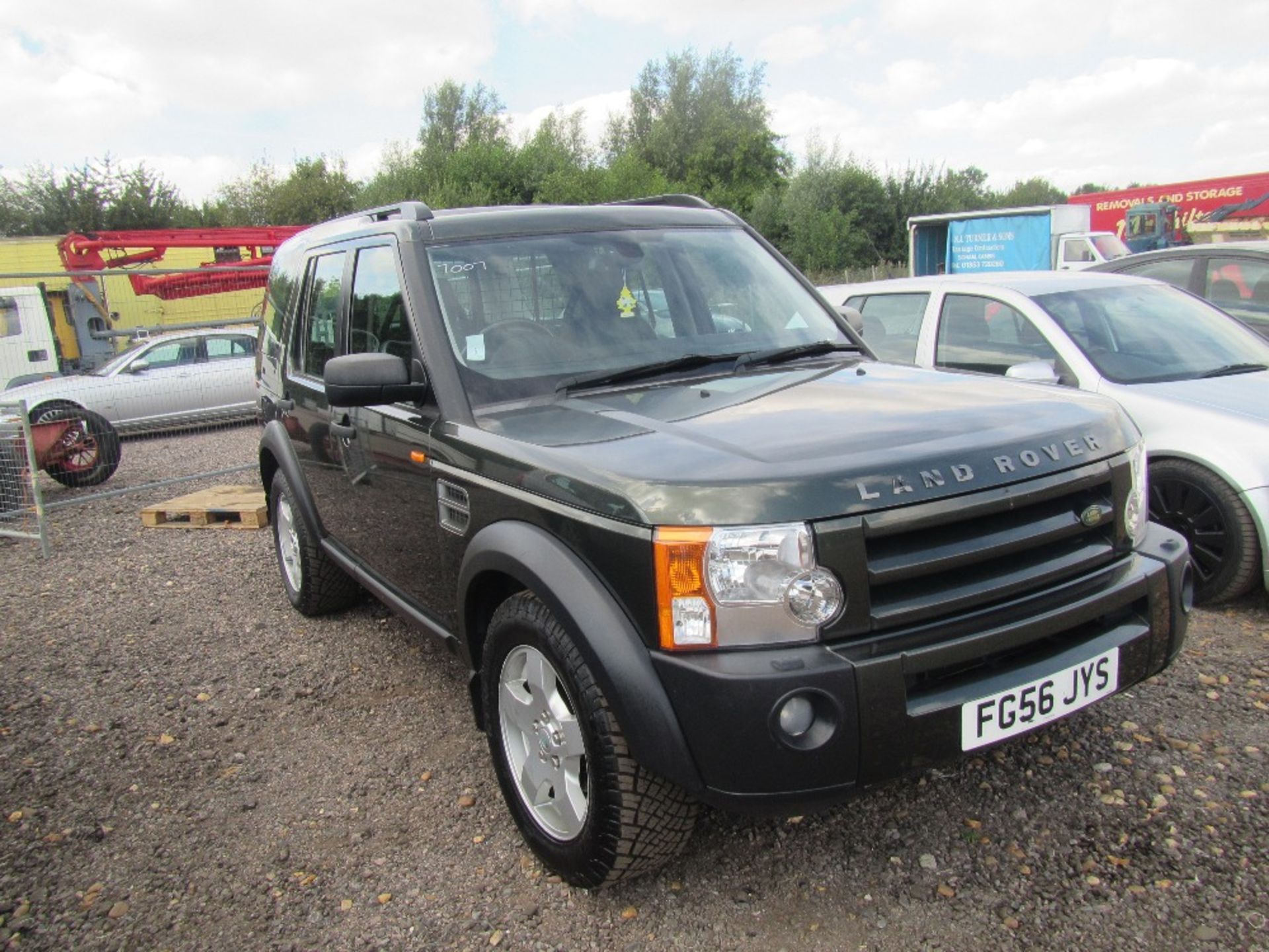 Land Rover Discovery TDV6 S Van with 2 Seats, Parts Service History, Harmon Kardon Sound, 6 Stack - Image 3 of 6