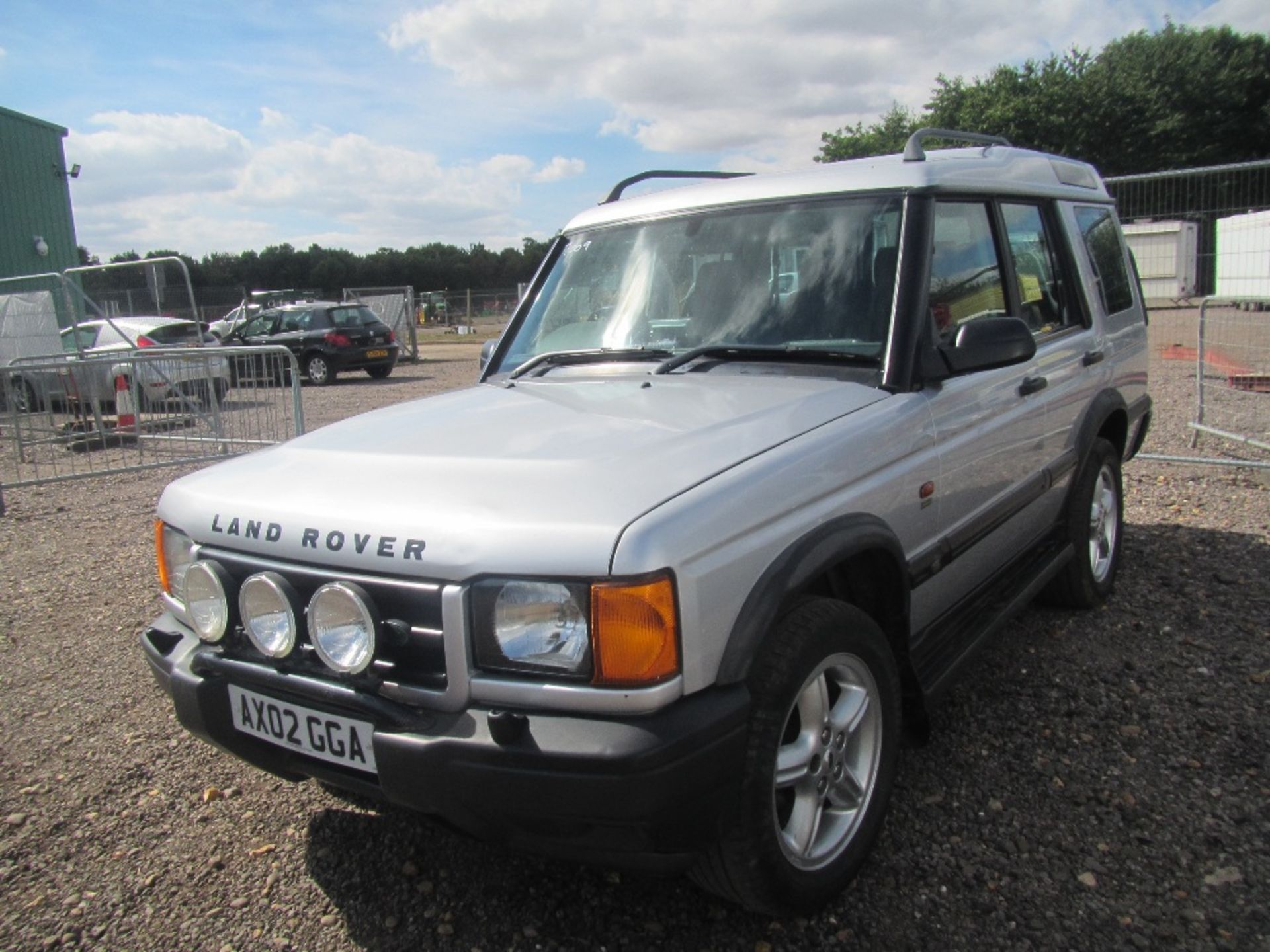 2002 Land Rover Discovery TD5 MkII Serengeti. V5 will be supplied. Mileage: 149,000. MOT till 25/2/