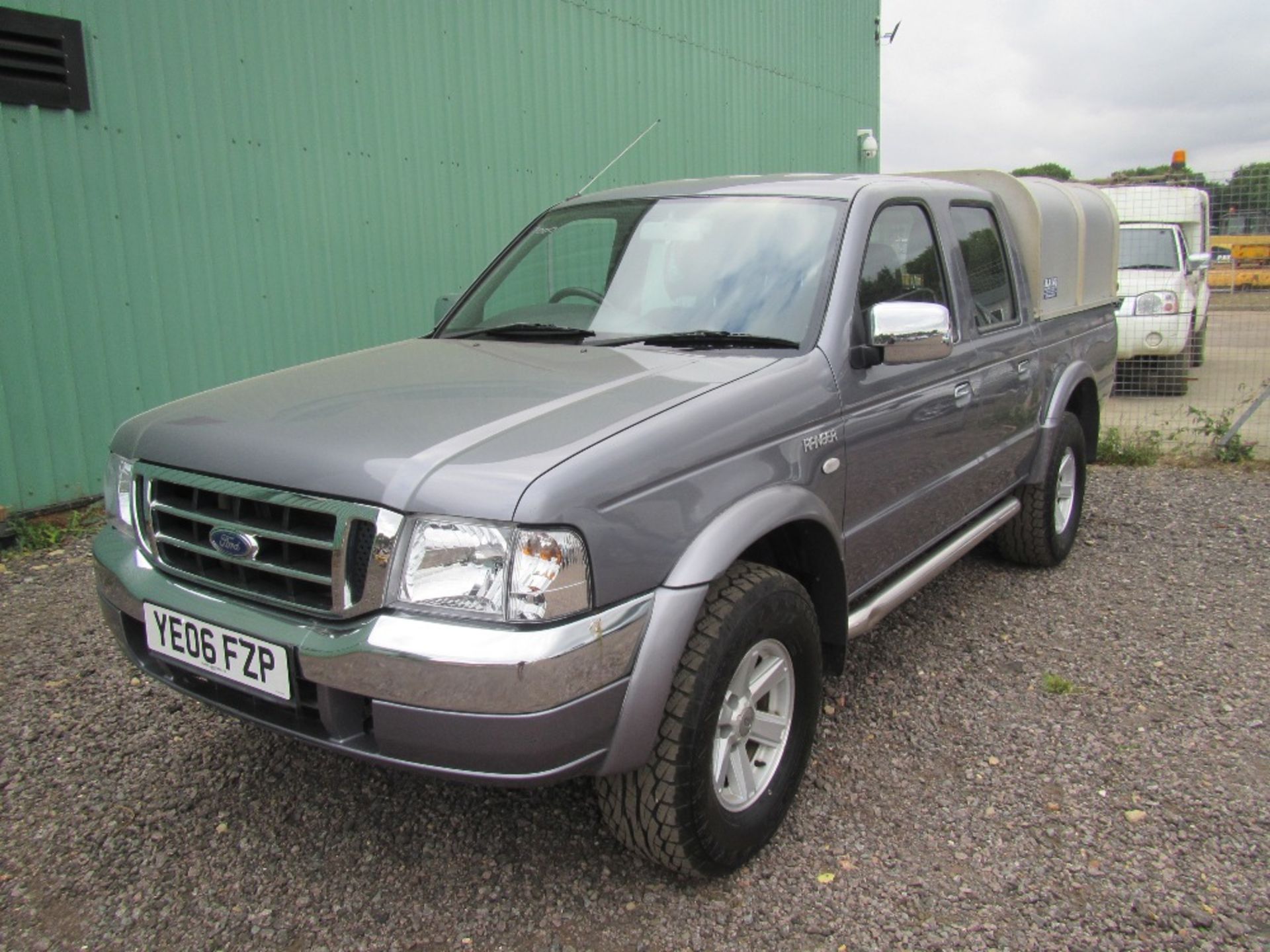 2006 Ford Ranger XLT 4x4 Turbo Diesel Pick Up with Grey Cloth Interior, 16inch Alloy Wheels, All