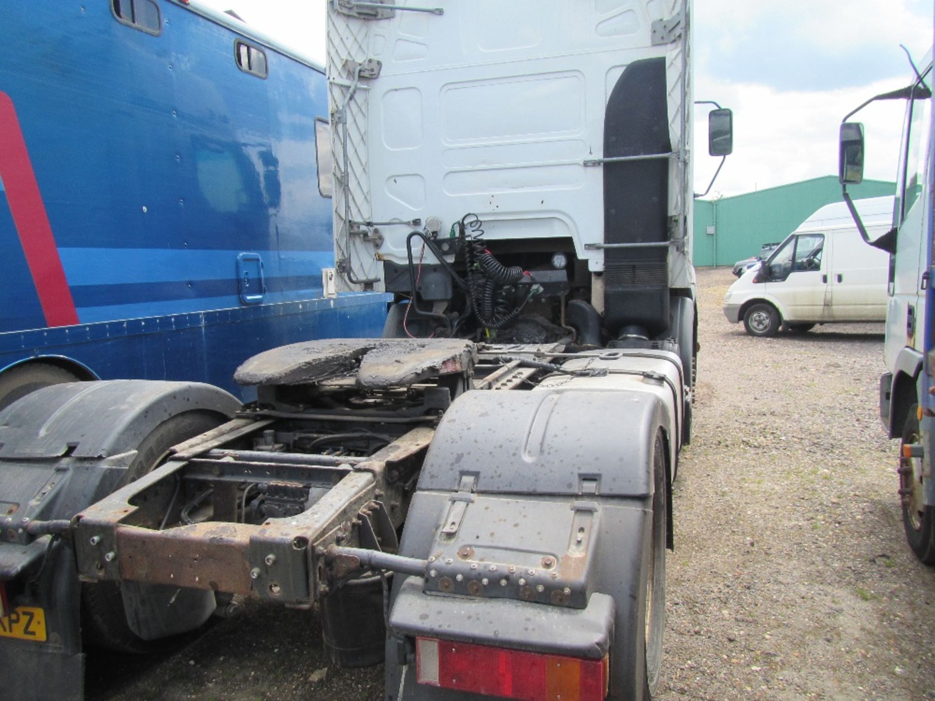 Renault Premium 420 Tractor Unit with Sliding 5th Wheel. V5 will be supplied. Reg. No. MX05 KPZ - Image 6 of 10