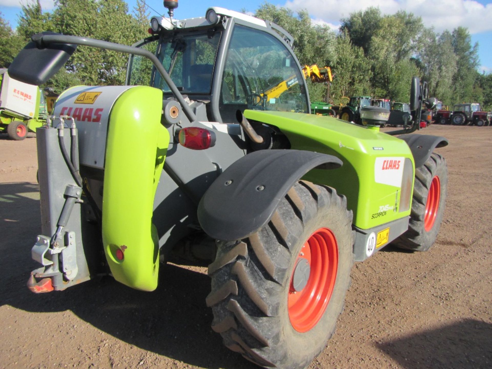 Claas Scorpion 7045. V5 will be supplied Reg. No. OU12 FZA Ser No 403030743 - Image 7 of 8