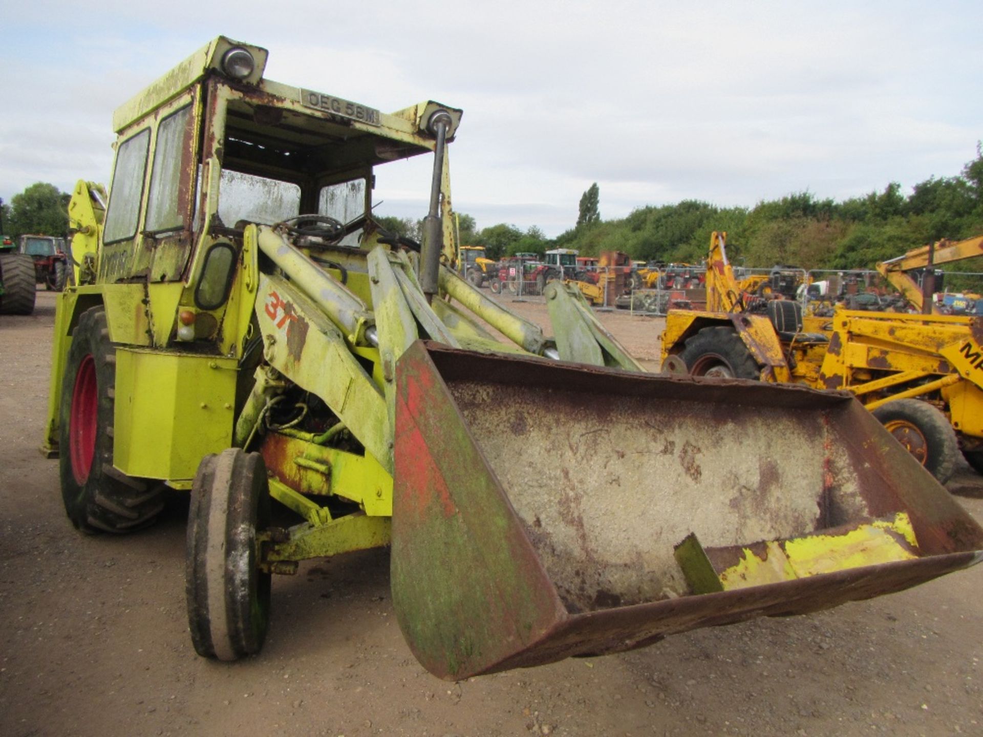 Hymac 370 Wheeled Digger Reg No OEG 56M - Image 2 of 3