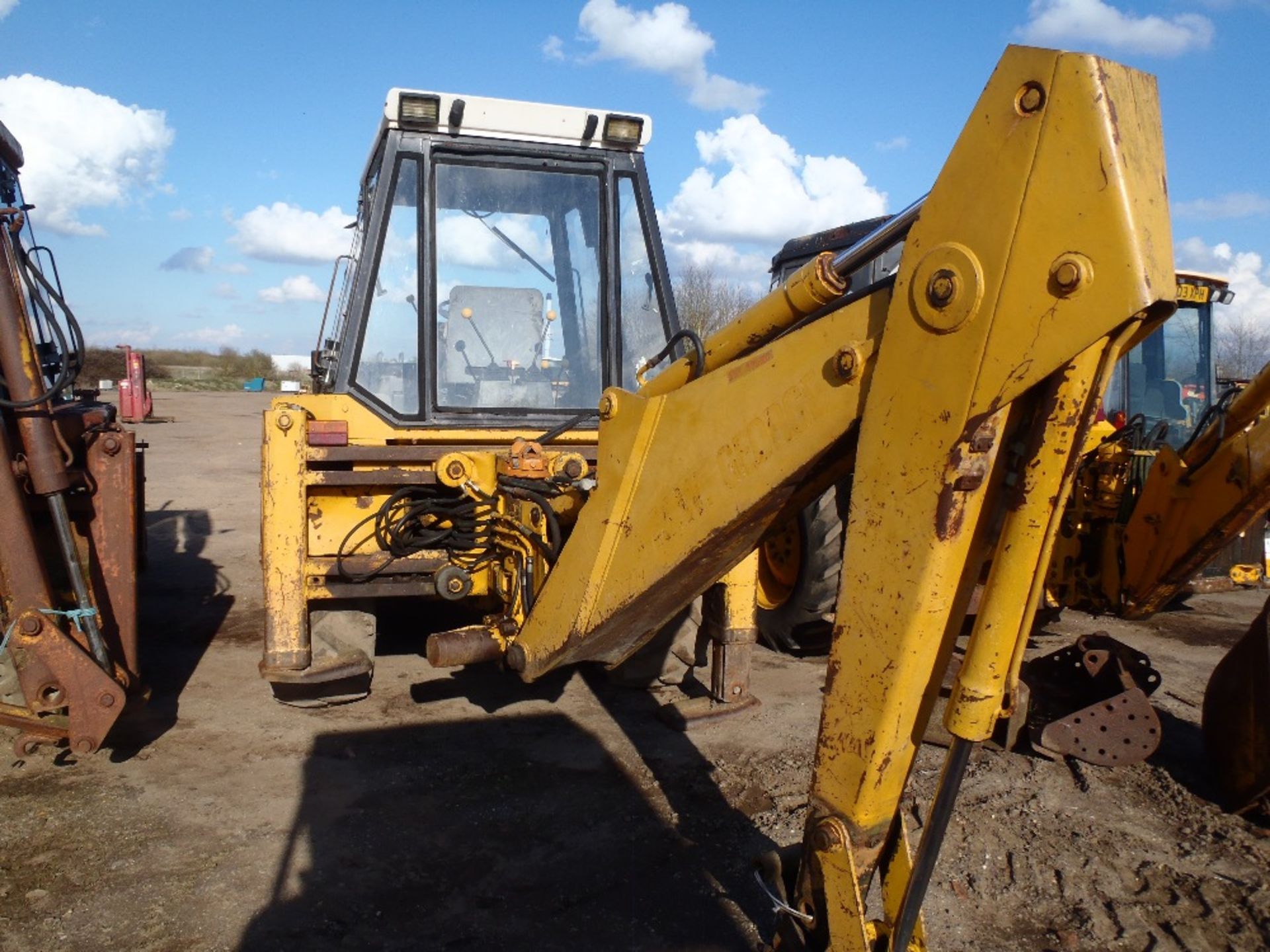 JCB 3CX Digger Loader with Black Cab. Incomplete Ser. No. 317043 - Image 6 of 6