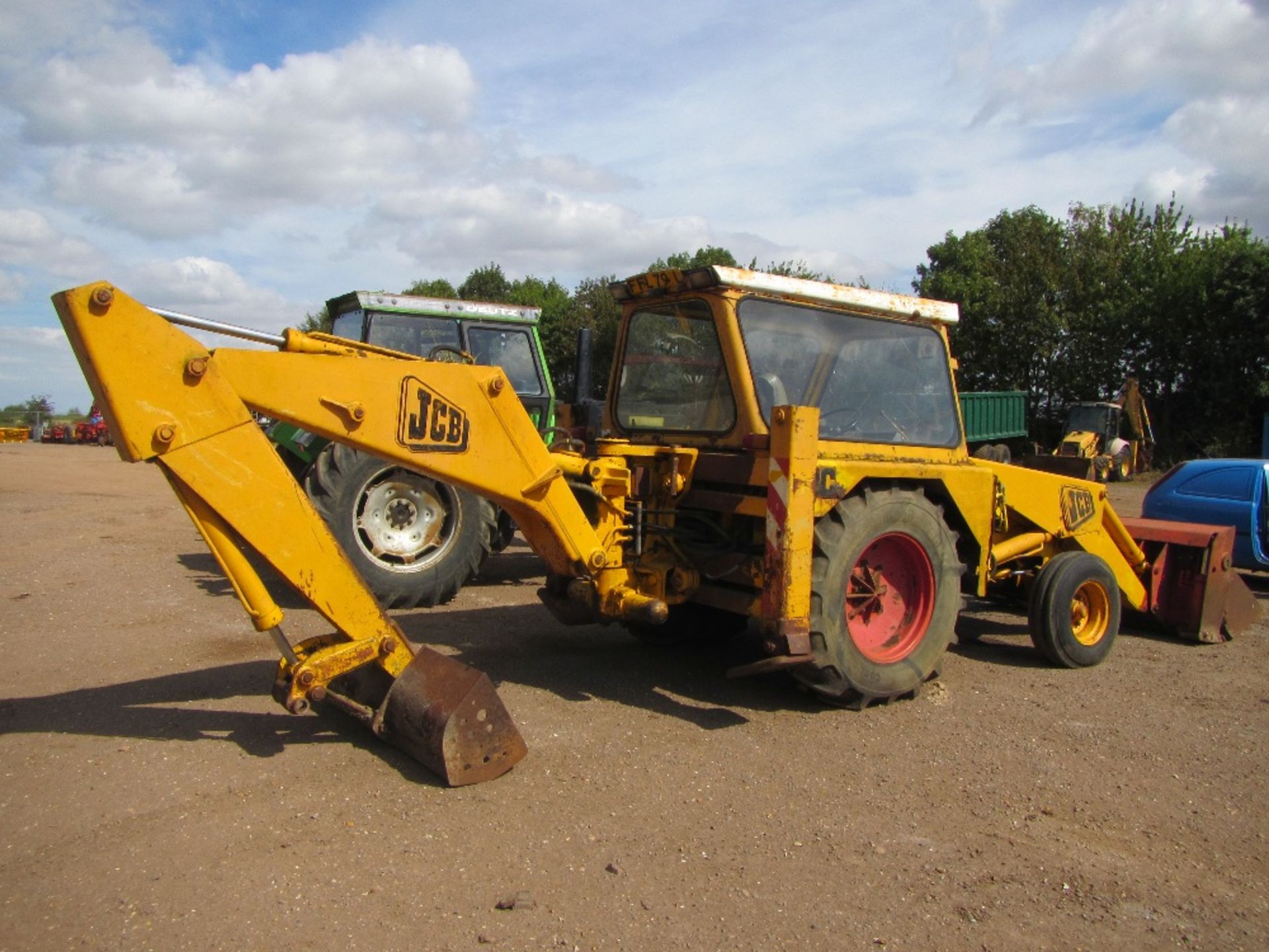 JCB 2C Digger with 4 in 1 & Ditching Bucket. V5 will be supplied. Reg. No. FFL 790L Ser No 3C53474 - Image 3 of 4