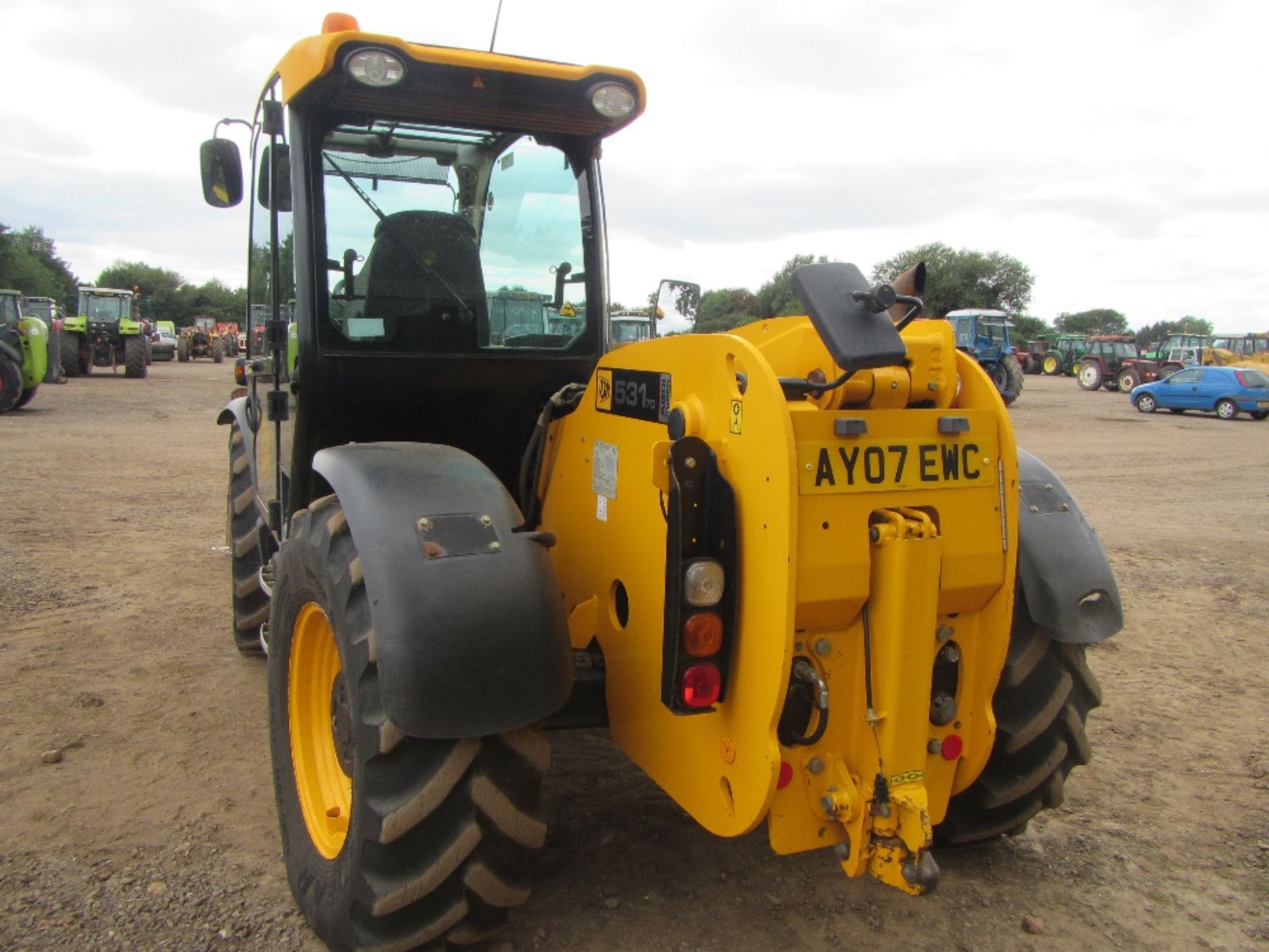 JCB 531-70 Agri Super with Bucket & Tines. V5 will be supplied 6220 Hrs Reg No AY07 EWG Ser No - Image 6 of 6