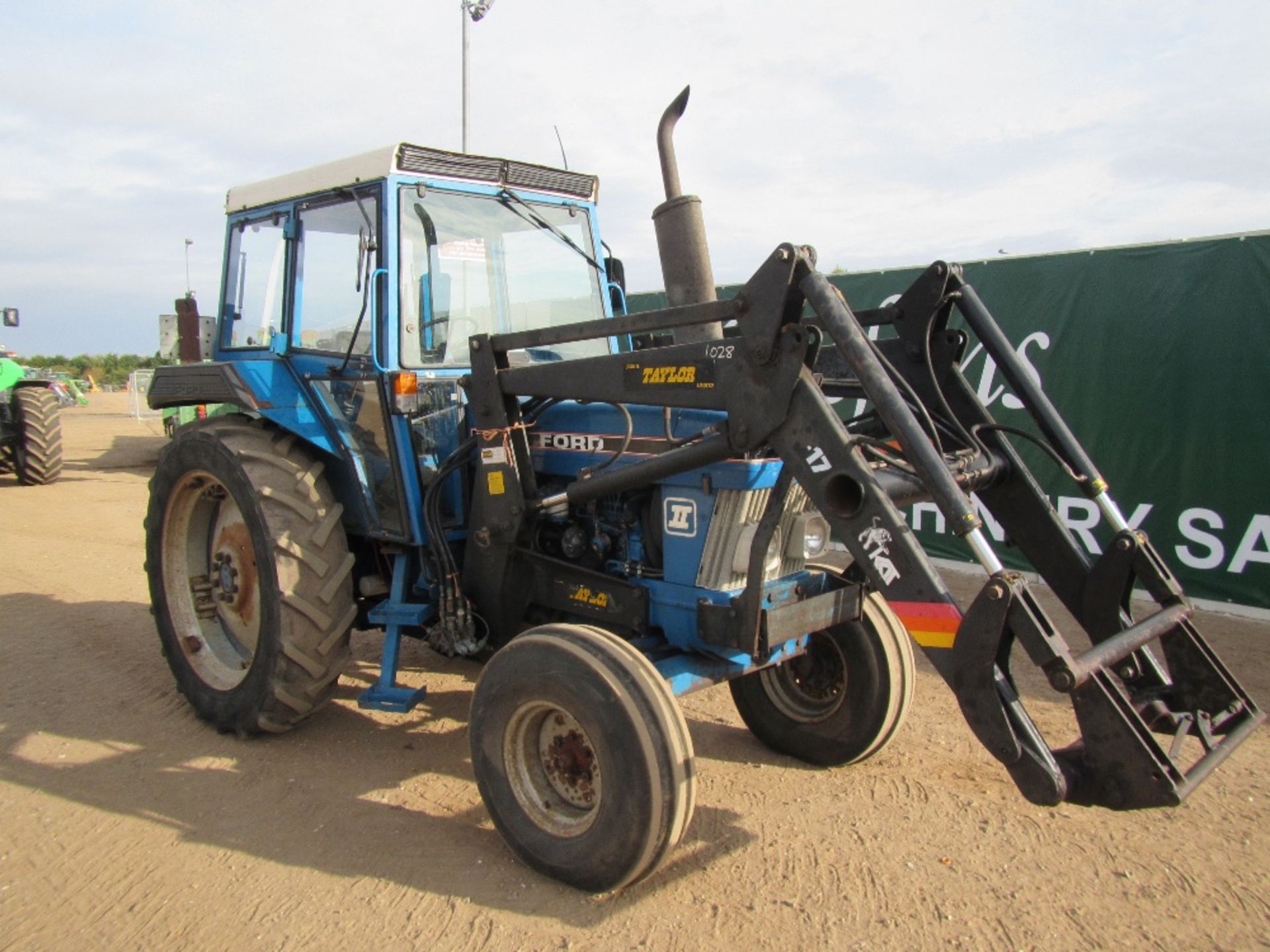 Ford 5610 2wd Tractor with AP Cab & Taylor Power Loader. No V5. UNRESERVED LOT Reg. No. C509 LTL - Image 3 of 16