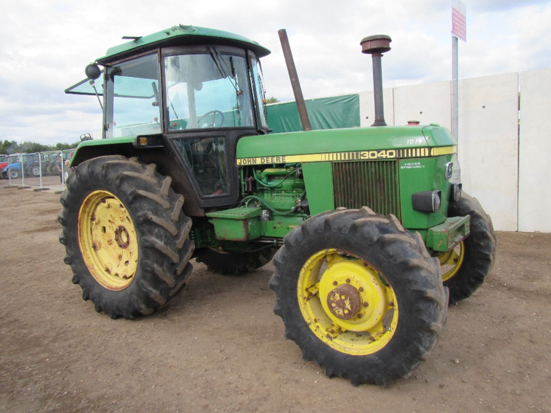 John Deere 3040 4x4 Tractor. Has Been Subject to TOTAL LOSS INSURANCE CLAIM. Reg. No. A122 VFE - Image 3 of 14