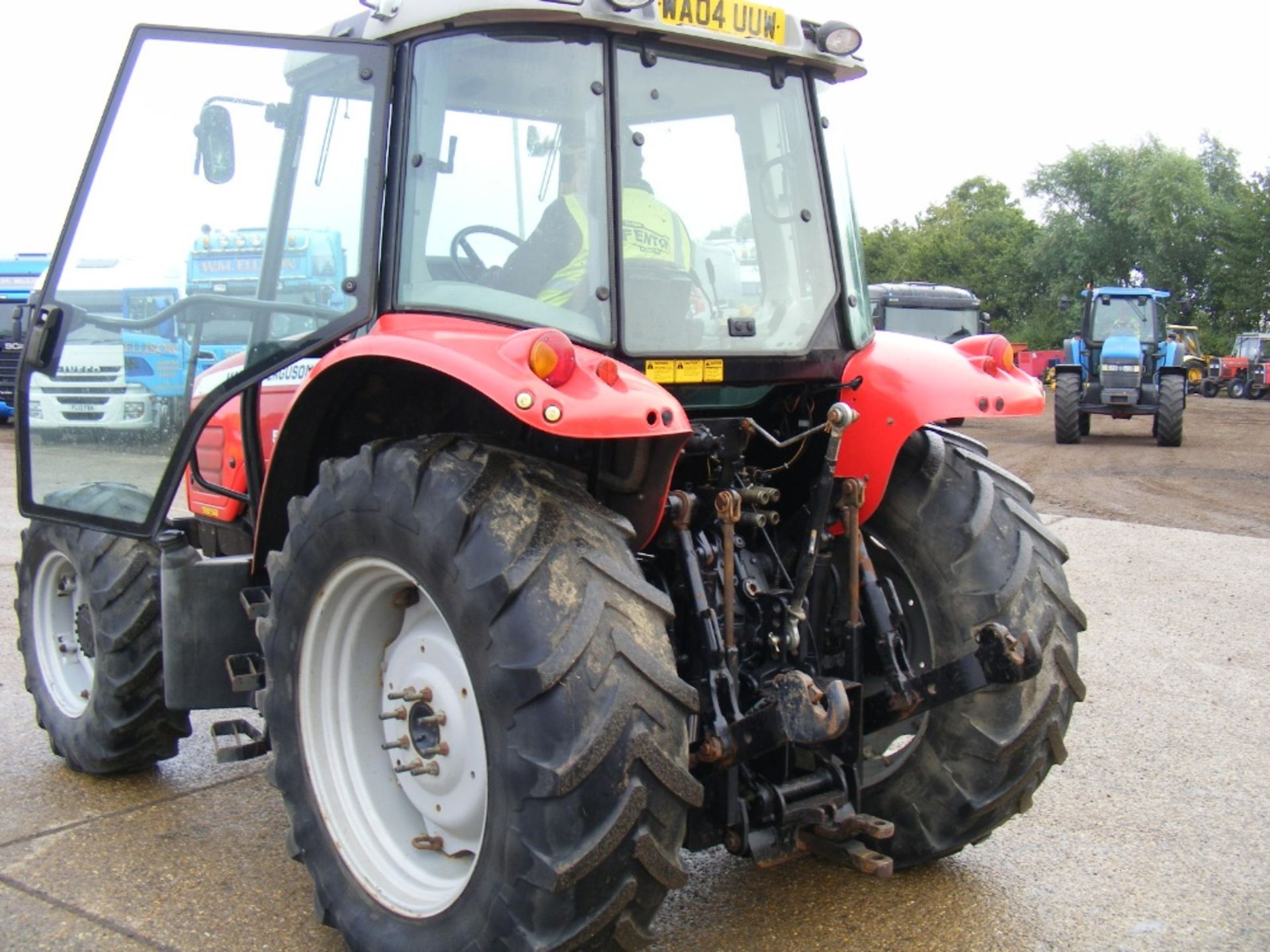 2004 Massey Ferguson 5445 Tractor - Image 6 of 6
