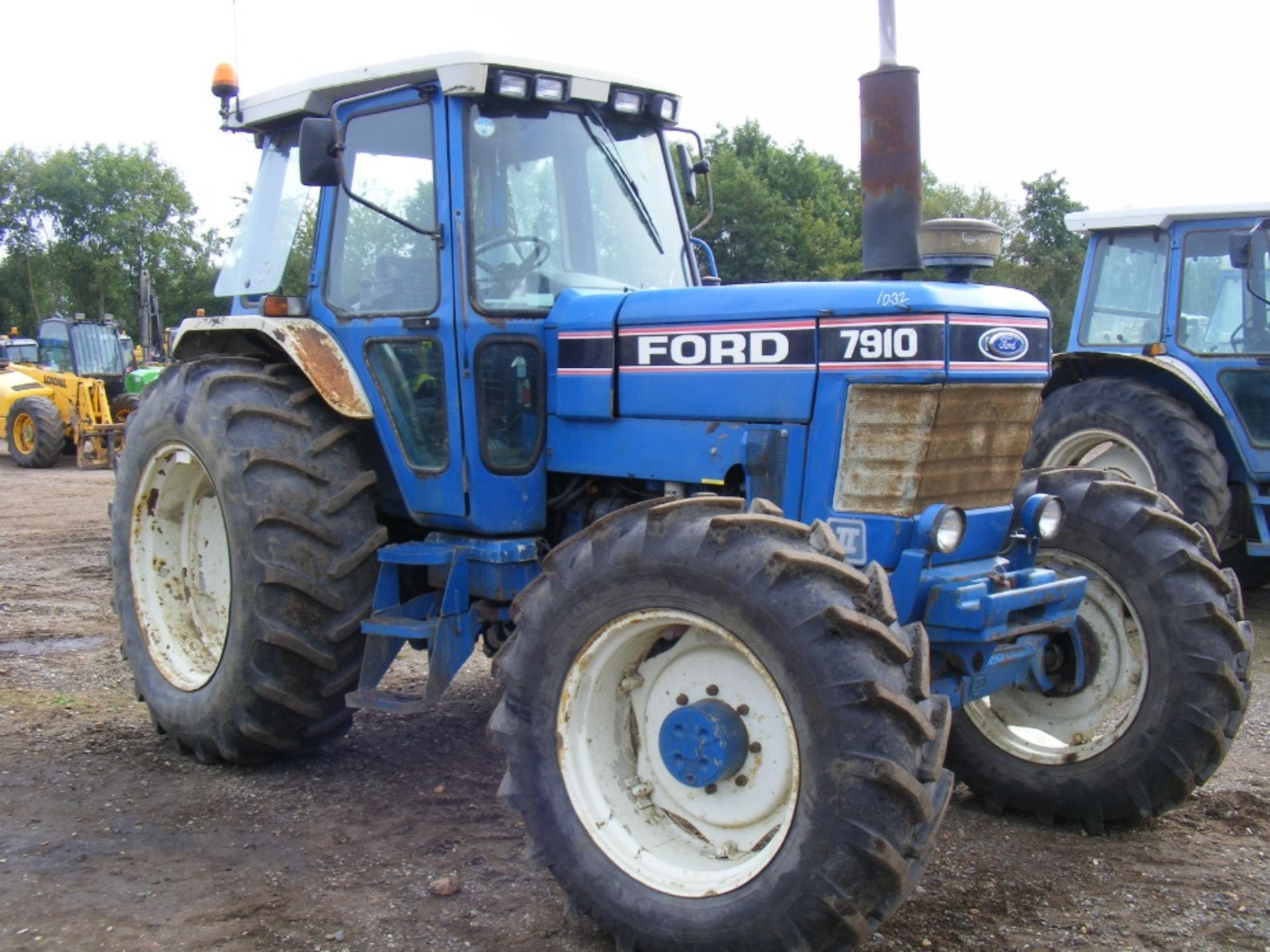Ford 7910 Tractor with Super Q Cab - Image 3 of 3