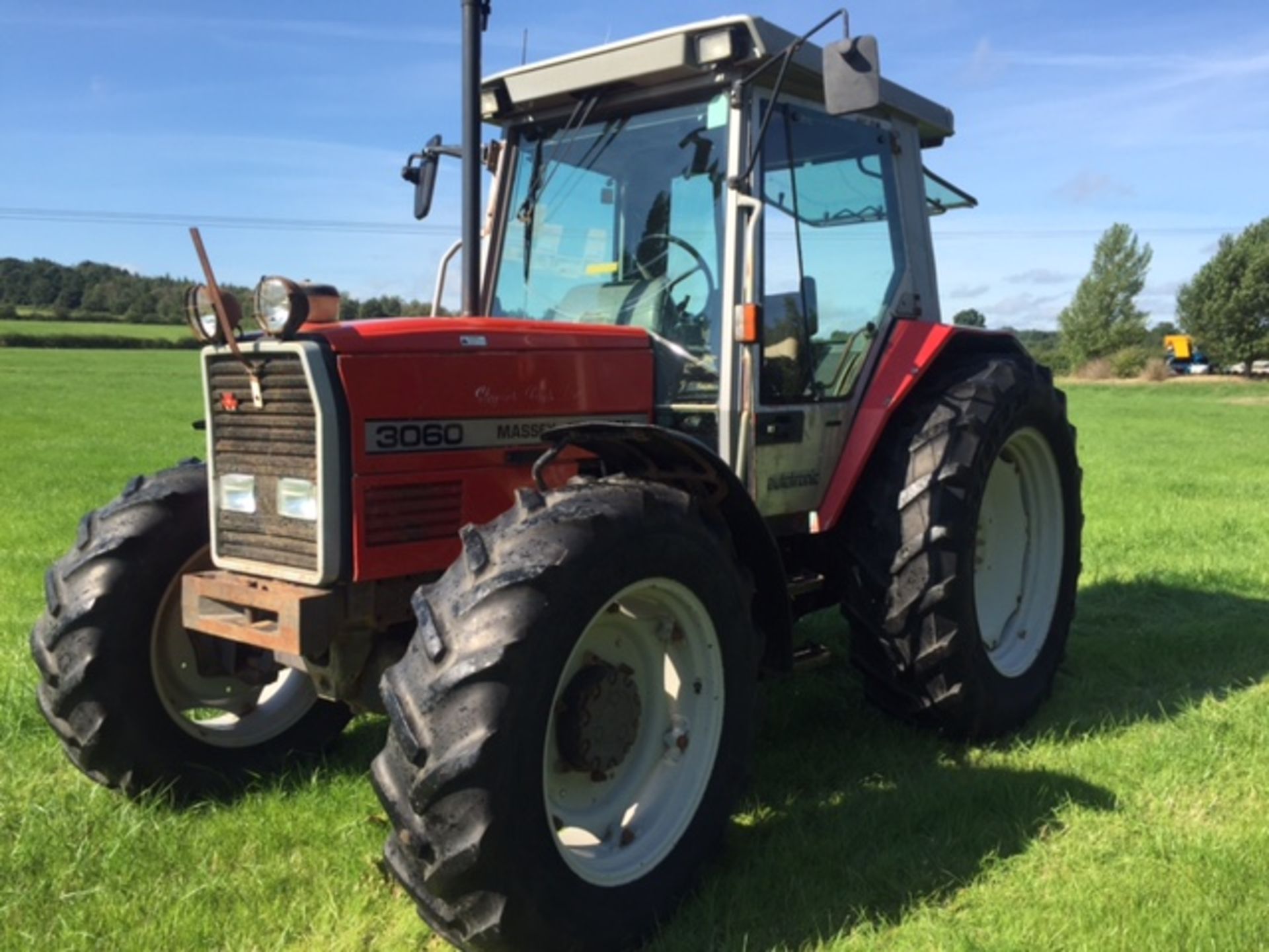 Massey Ferguson 3060 4wd Tractor with 16 Speed Gearbox & Air Con. V5 will be supplied. Reg. No. L352