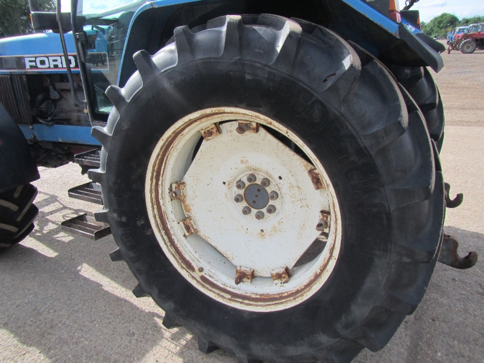 Ford 8240 4wd Tractor Ser No BE04869 - Image 11 of 17