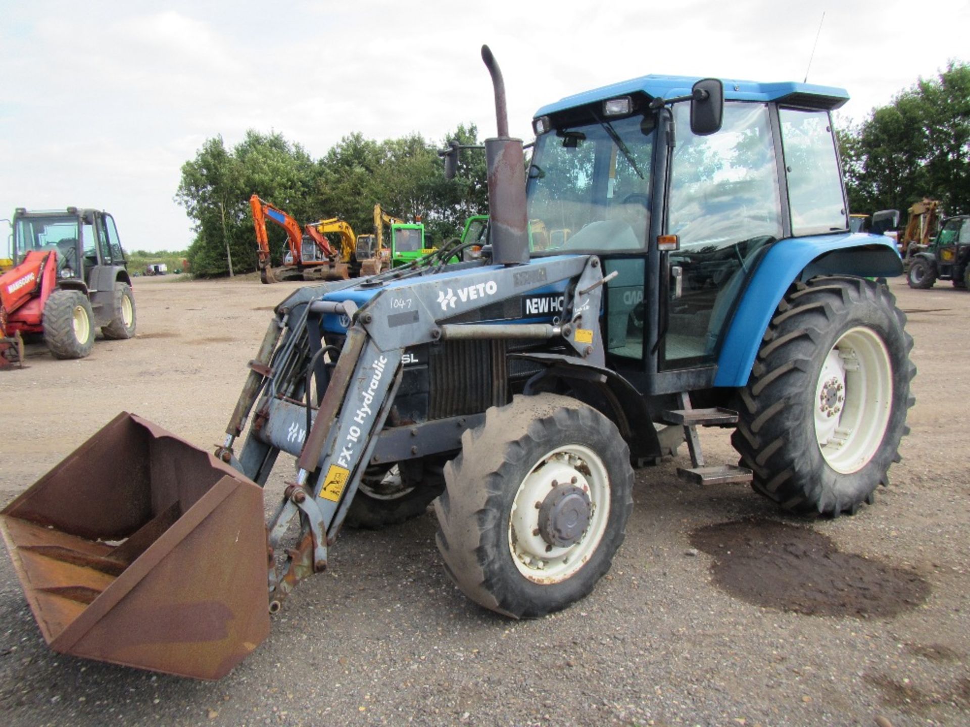 New Holland 5640SL Tractor with Front Loader. V5 has been applied for. Regd 30/1/97.