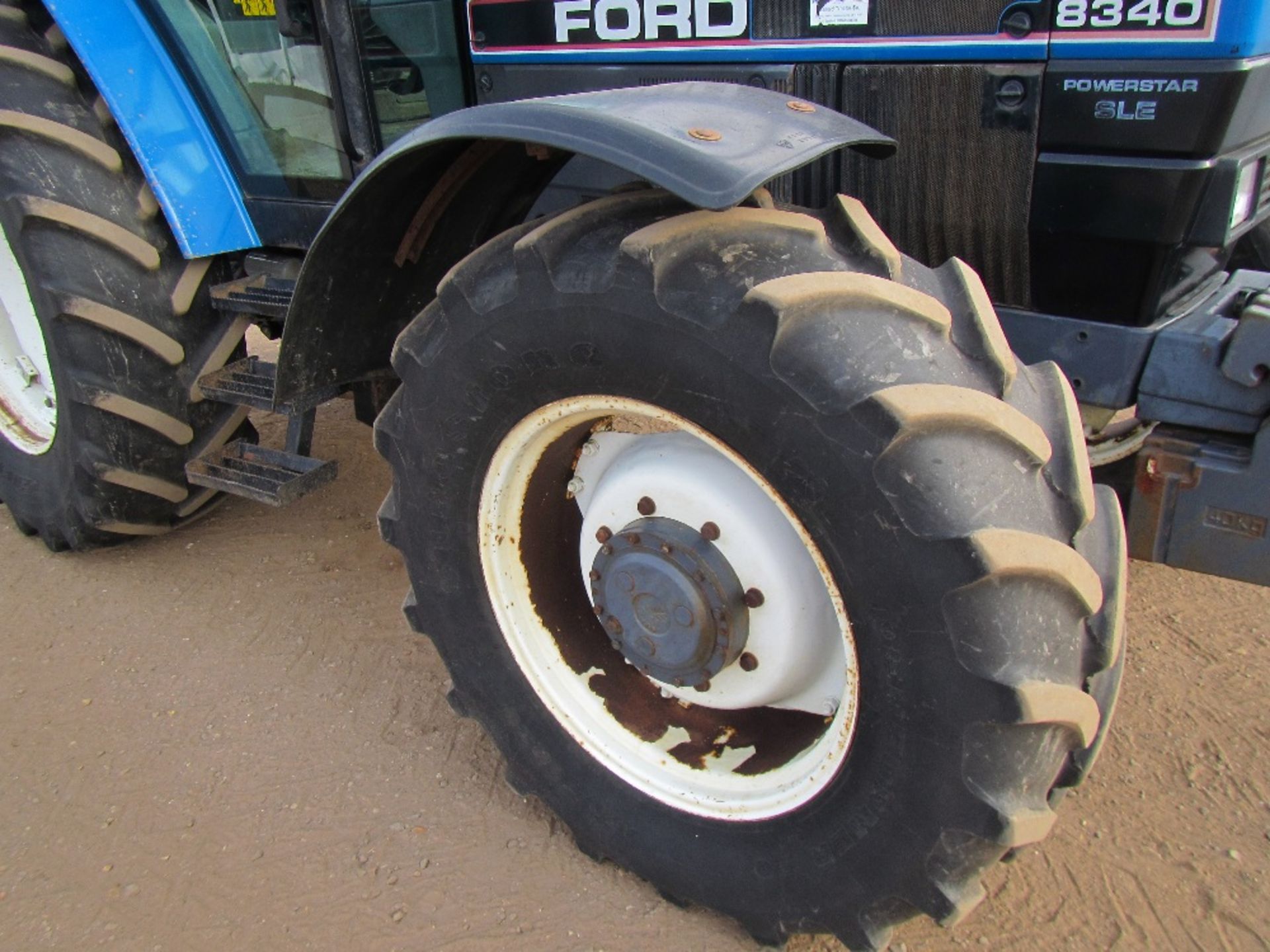 Ford 8340 SLE 4wd Tractor with Front Weights & 520/70x38 Tyres. 1 owner. V5 will be supplied Reg - Image 5 of 18