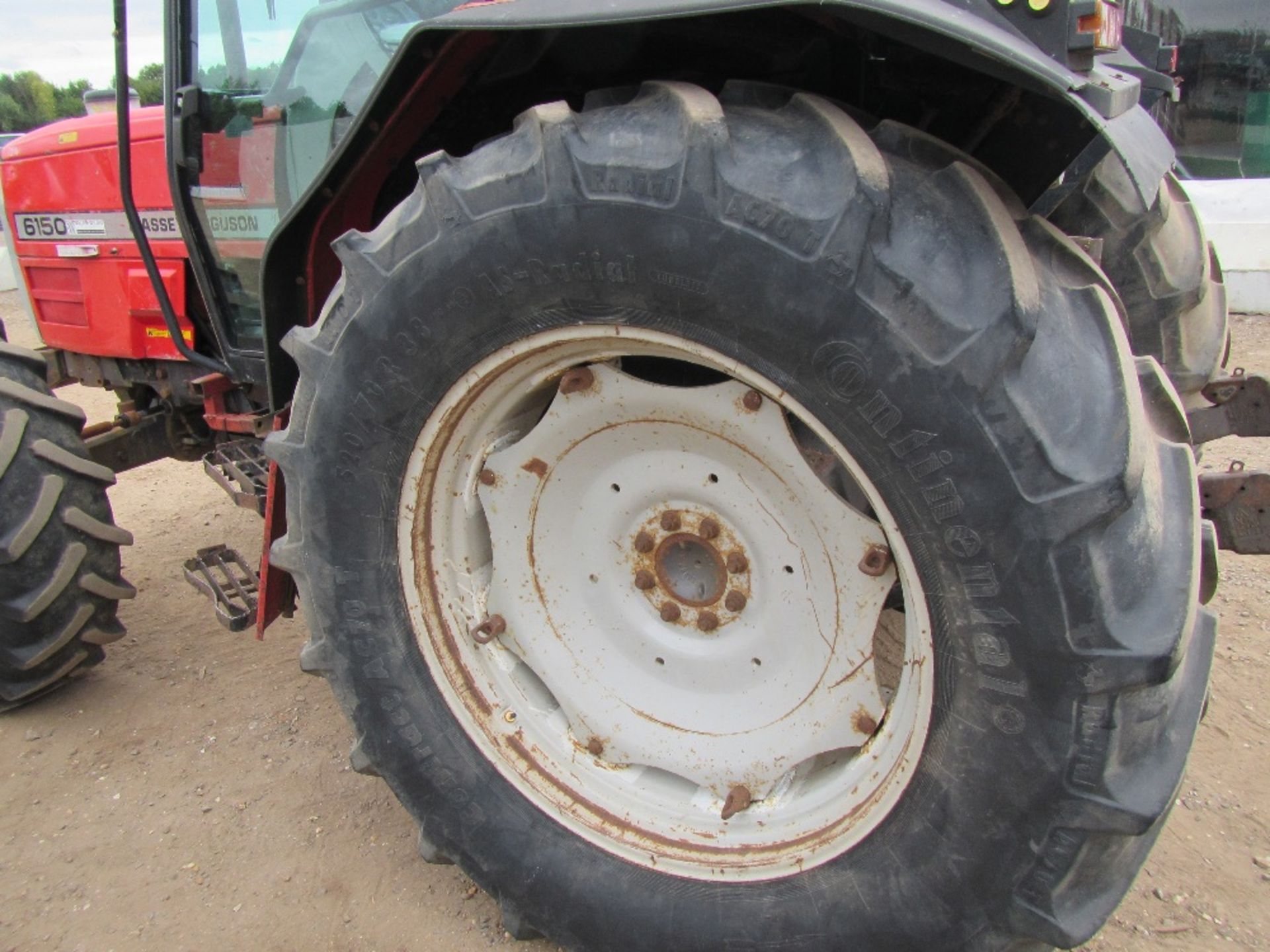 1996 Massey Ferguson 6150 4wd Tractor. V5 will be supplied. UNRESERVED LOT Reg No P987 DJH - Image 11 of 18