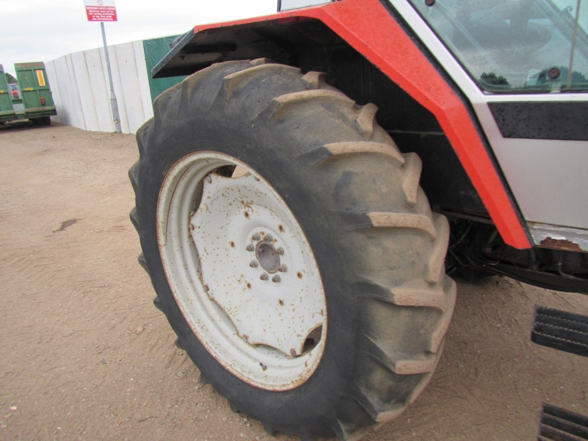 Massey Ferguson 3080 4x4 Tractor Reg. No. E376 UAG Ser No U340013 - Image 5 of 17