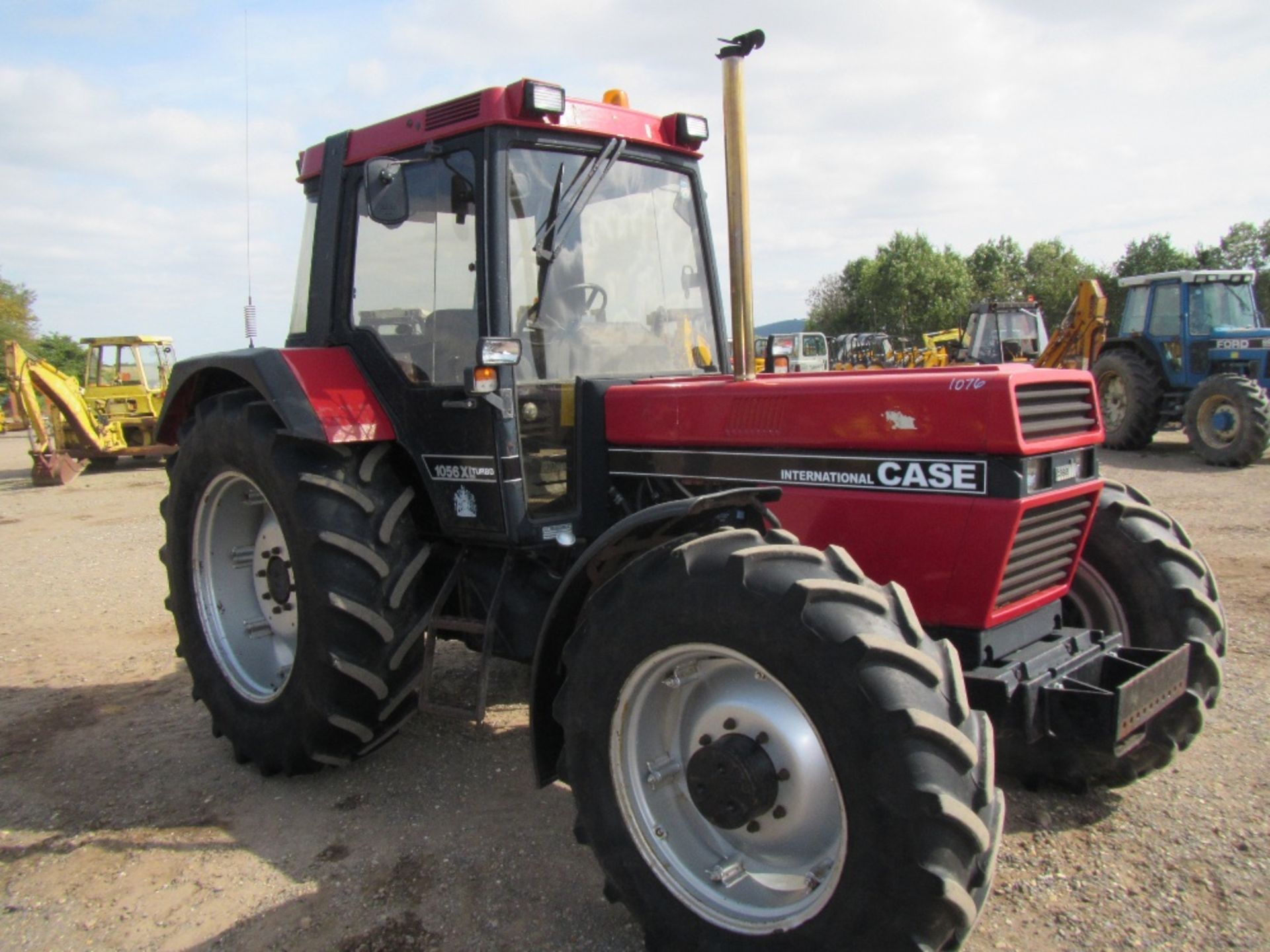 Case 1056XL 4wd 40k Tractor with Air Con Reg No F898 TEL Ser No D031011 - Image 3 of 17