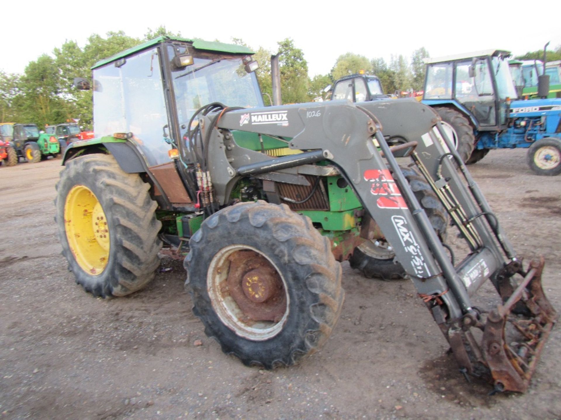 John Deere 2850 Tractor with Loader - Image 2 of 3