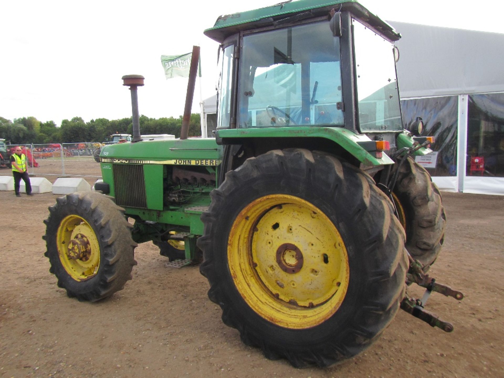 John Deere 3040 4x4 Tractor. Has Been Subject to TOTAL LOSS INSURANCE CLAIM. Reg. No. A122 VFE - Image 9 of 14