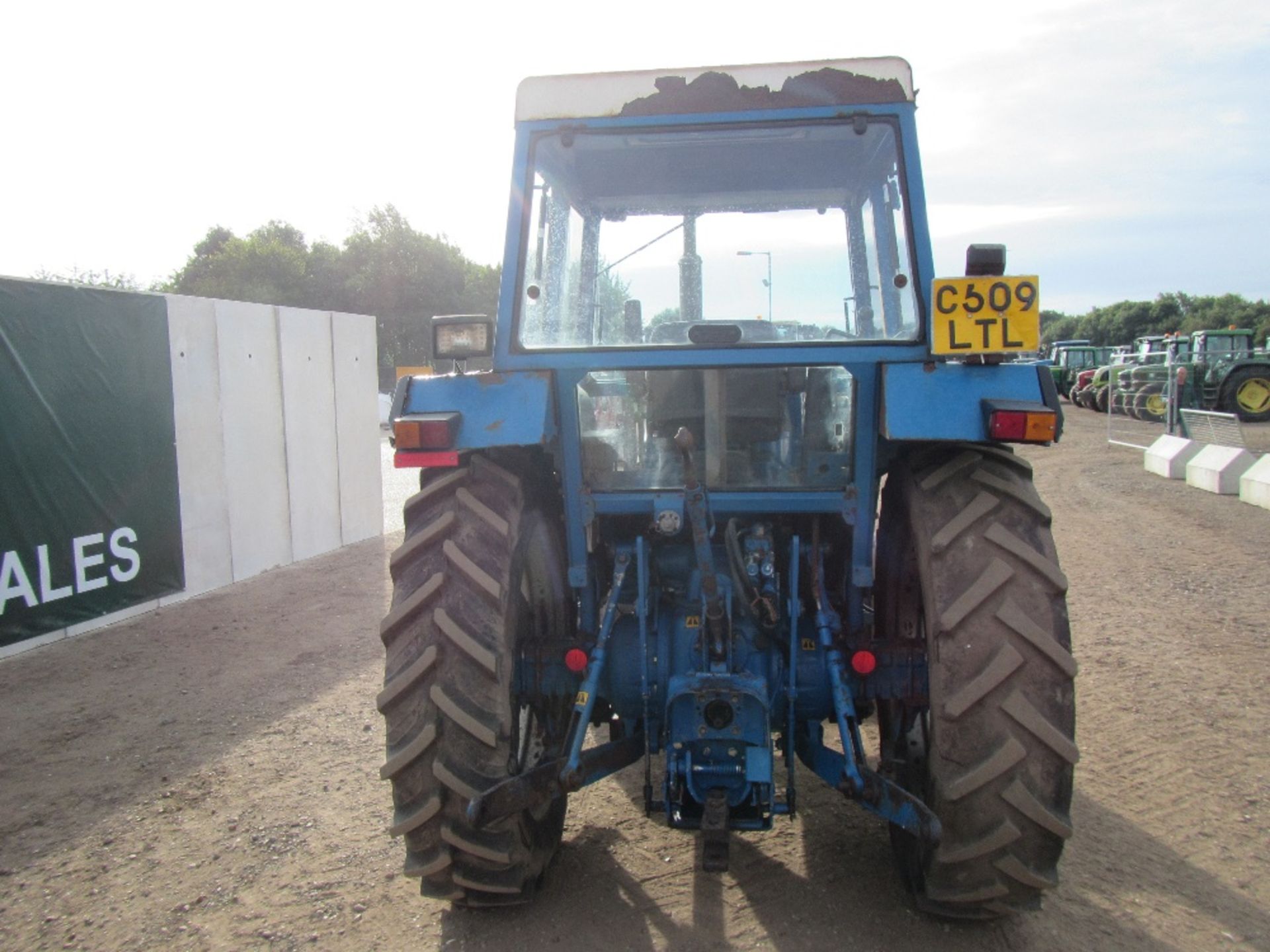 Ford 5610 2wd Tractor with AP Cab & Taylor Power Loader. No V5. UNRESERVED LOT Reg. No. C509 LTL - Image 6 of 16