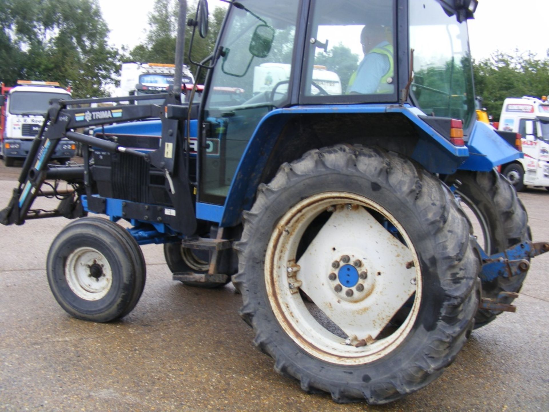 Ford 6640 SL 2wd Tractor with Trima Loader - Image 6 of 6