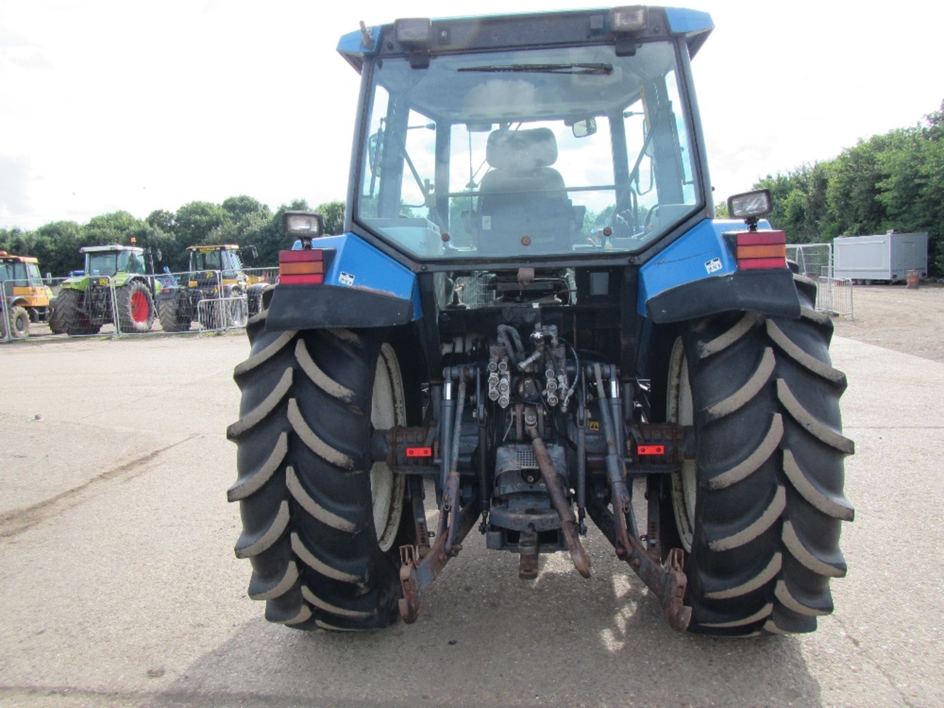 Ford 8240 4wd Tractor Ser No BE04869 - Image 7 of 17