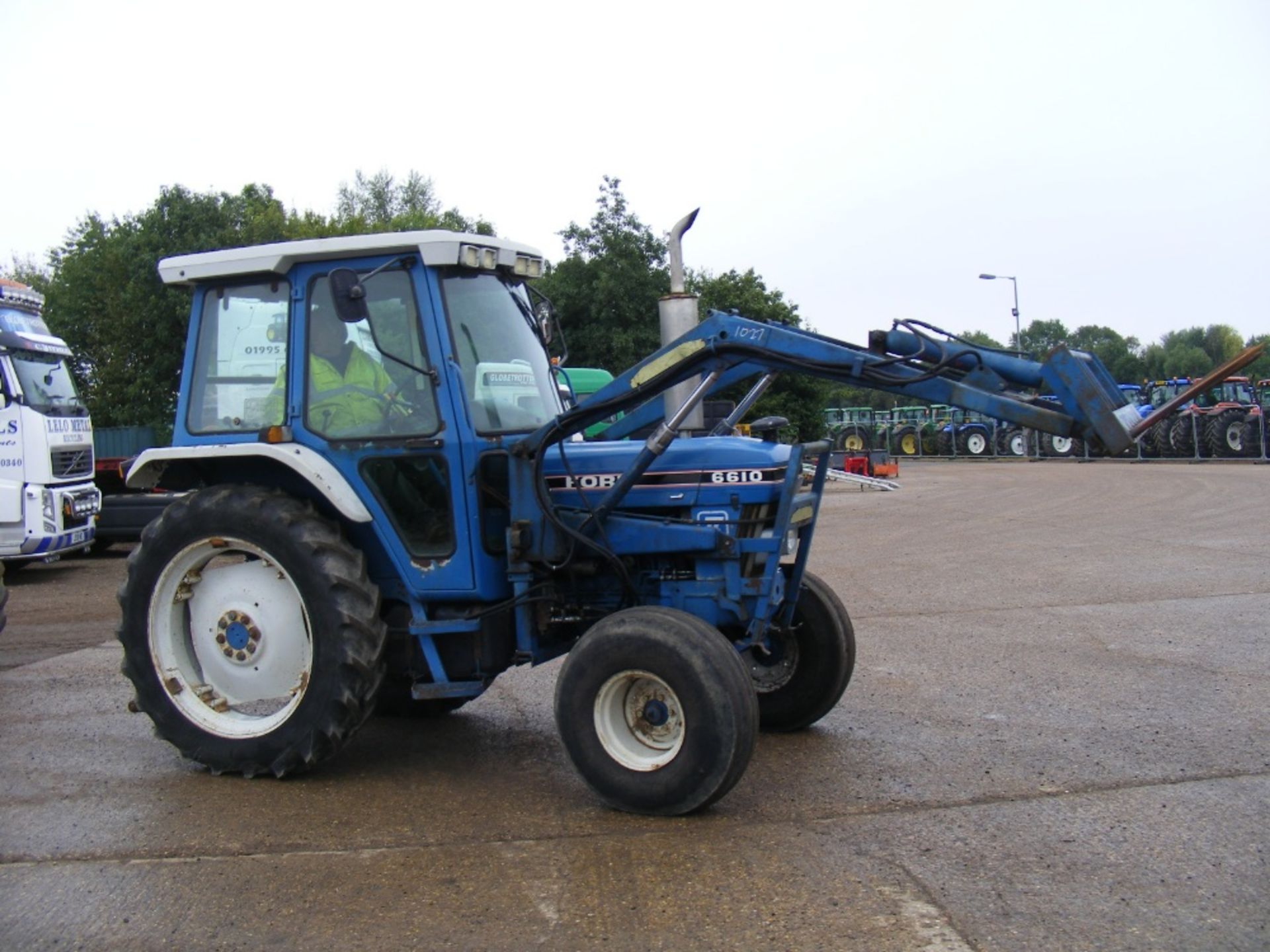 Ford 6610 Super Q 2wd Tractor with Loader - Image 3 of 4