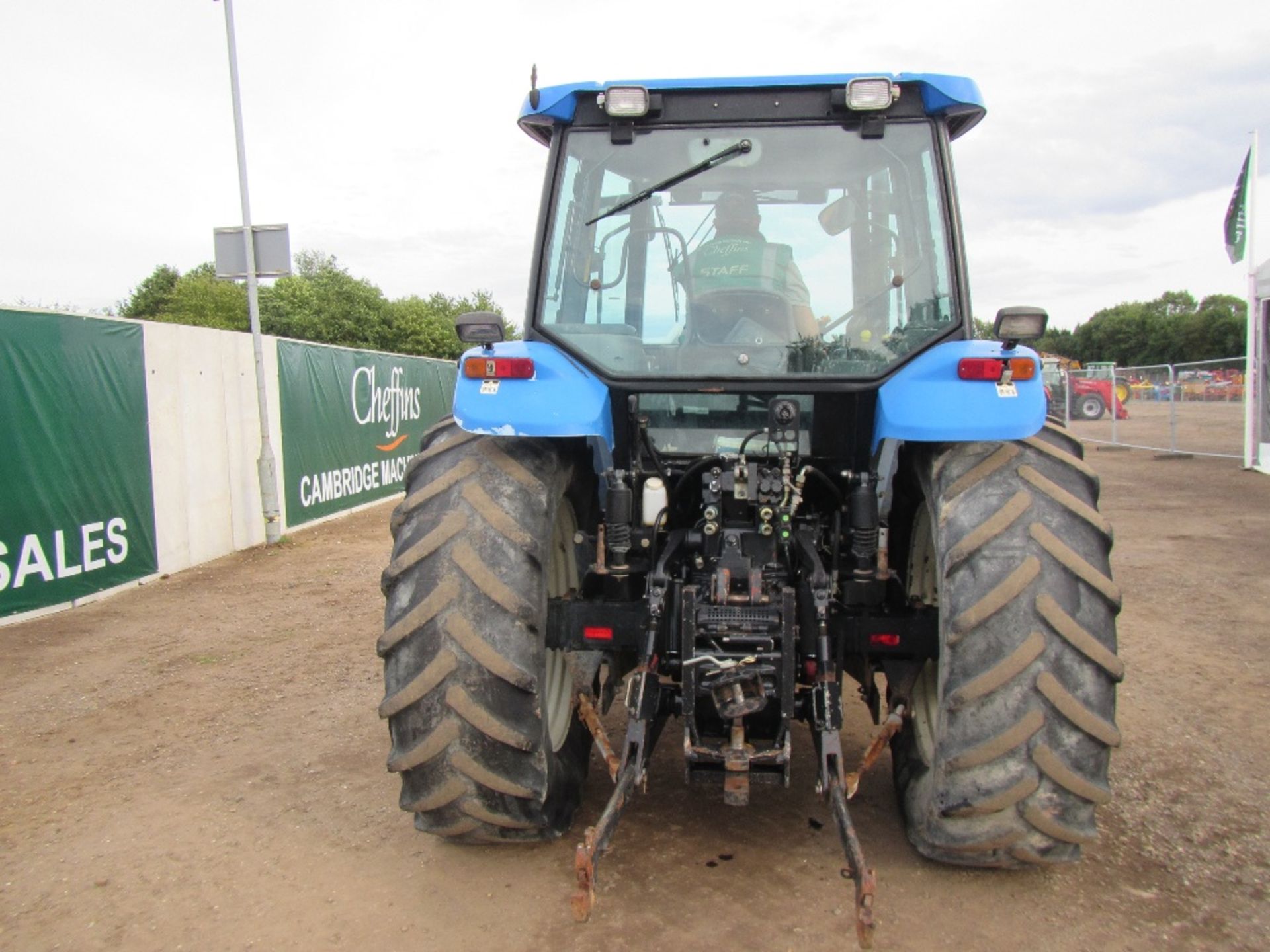 New Holland TM120 Tractor with Loader - Image 4 of 8