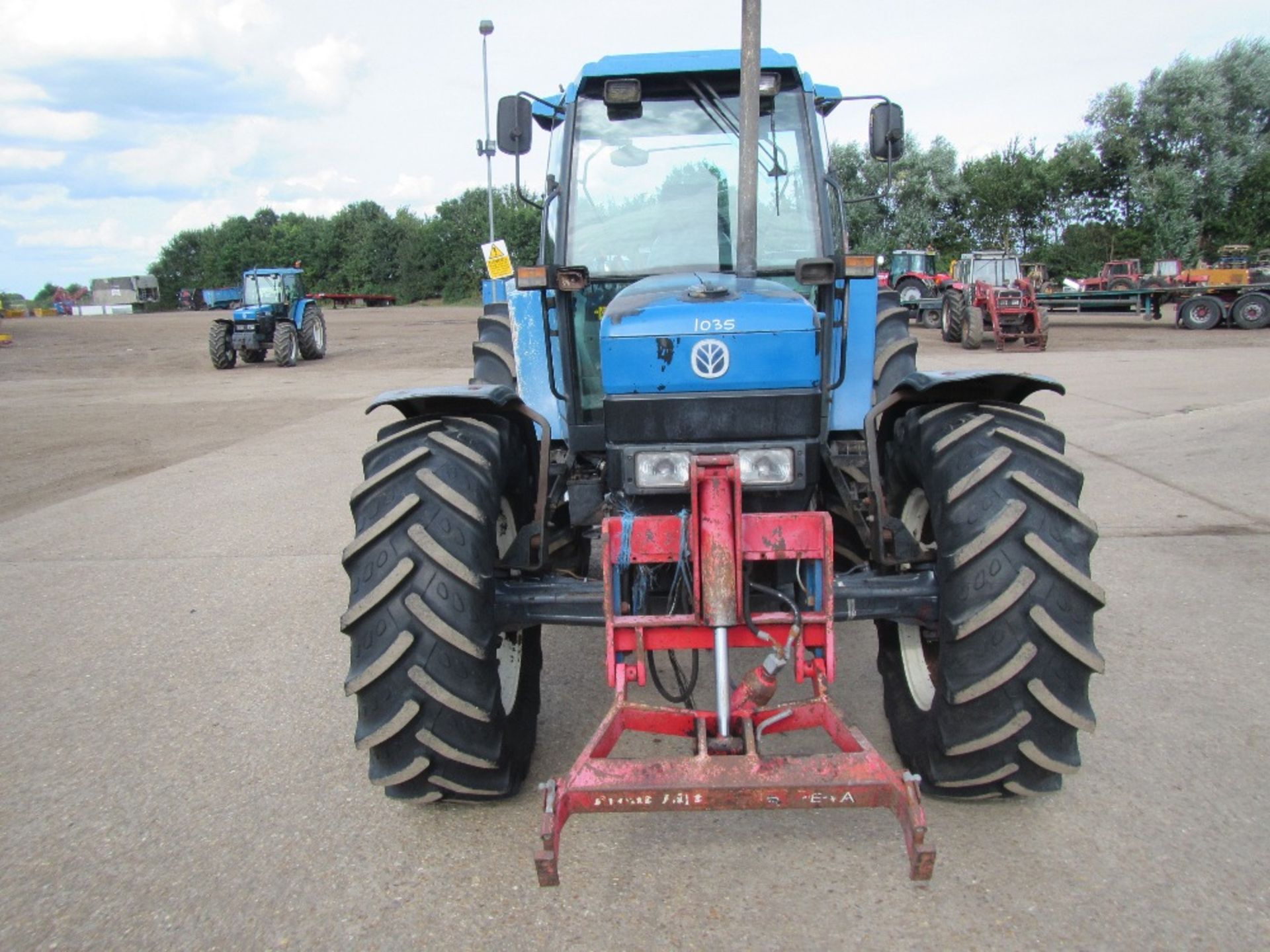 Ford 8240 4wd Tractor Ser No BE04869 - Image 2 of 17