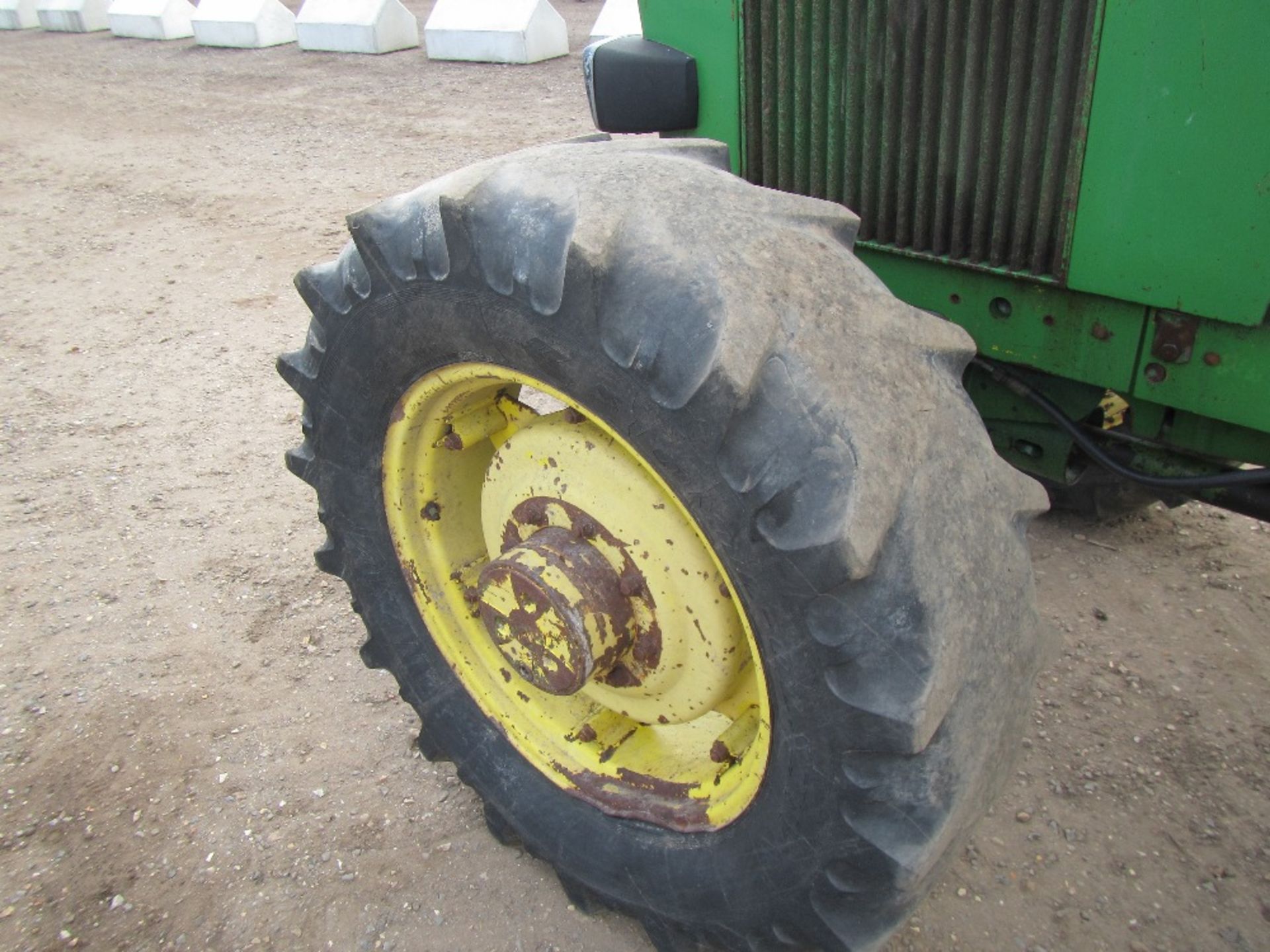 John Deere 3040 4x4 Tractor. Has Been Subject to TOTAL LOSS INSURANCE CLAIM. Reg. No. A122 VFE - Image 11 of 14