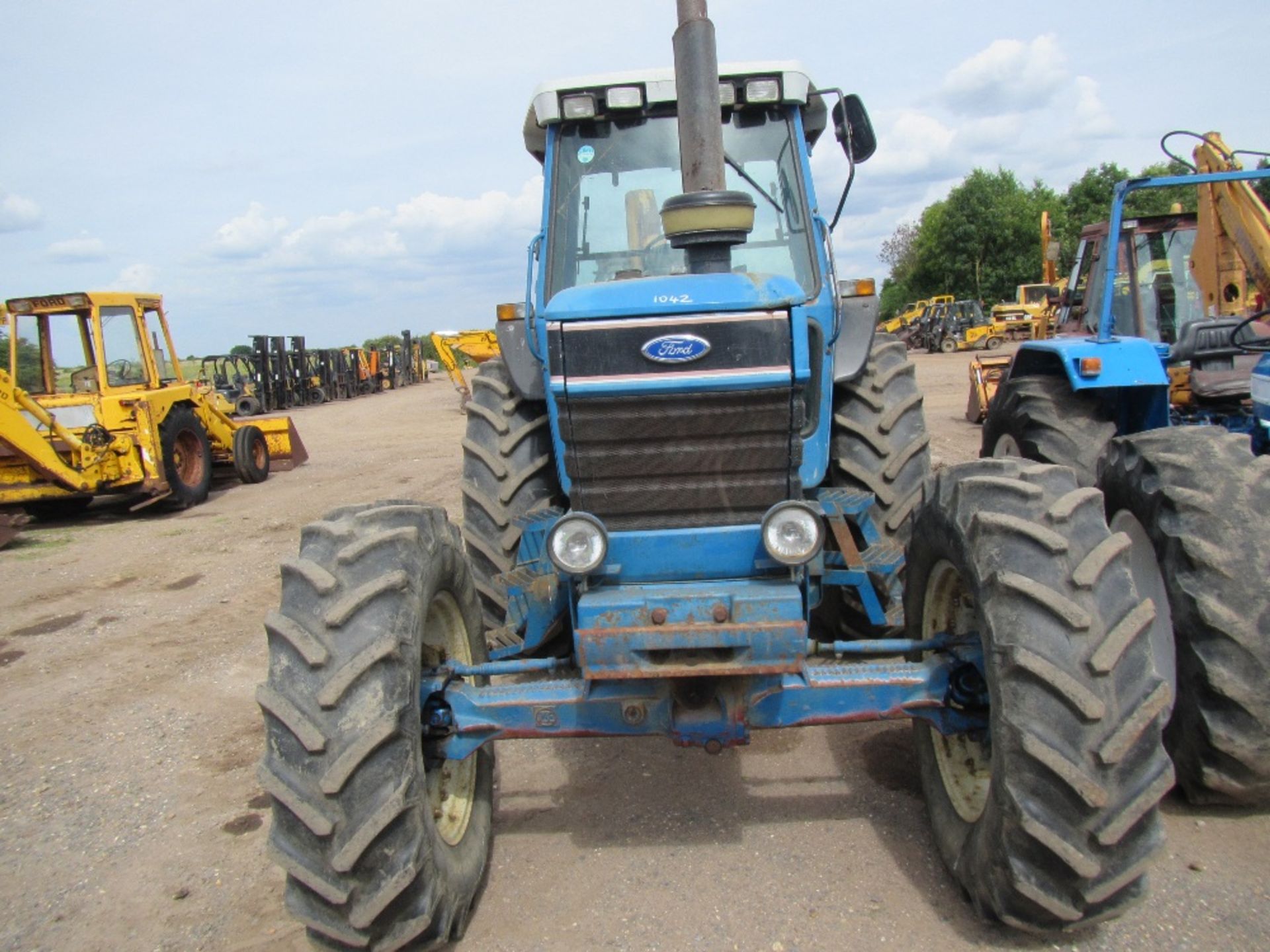 Ford 8630 4wd Tractor with Air Con, Air Seat, 3 Double Remotes. V5 will be supplied Reg. No. H484 - Image 2 of 19