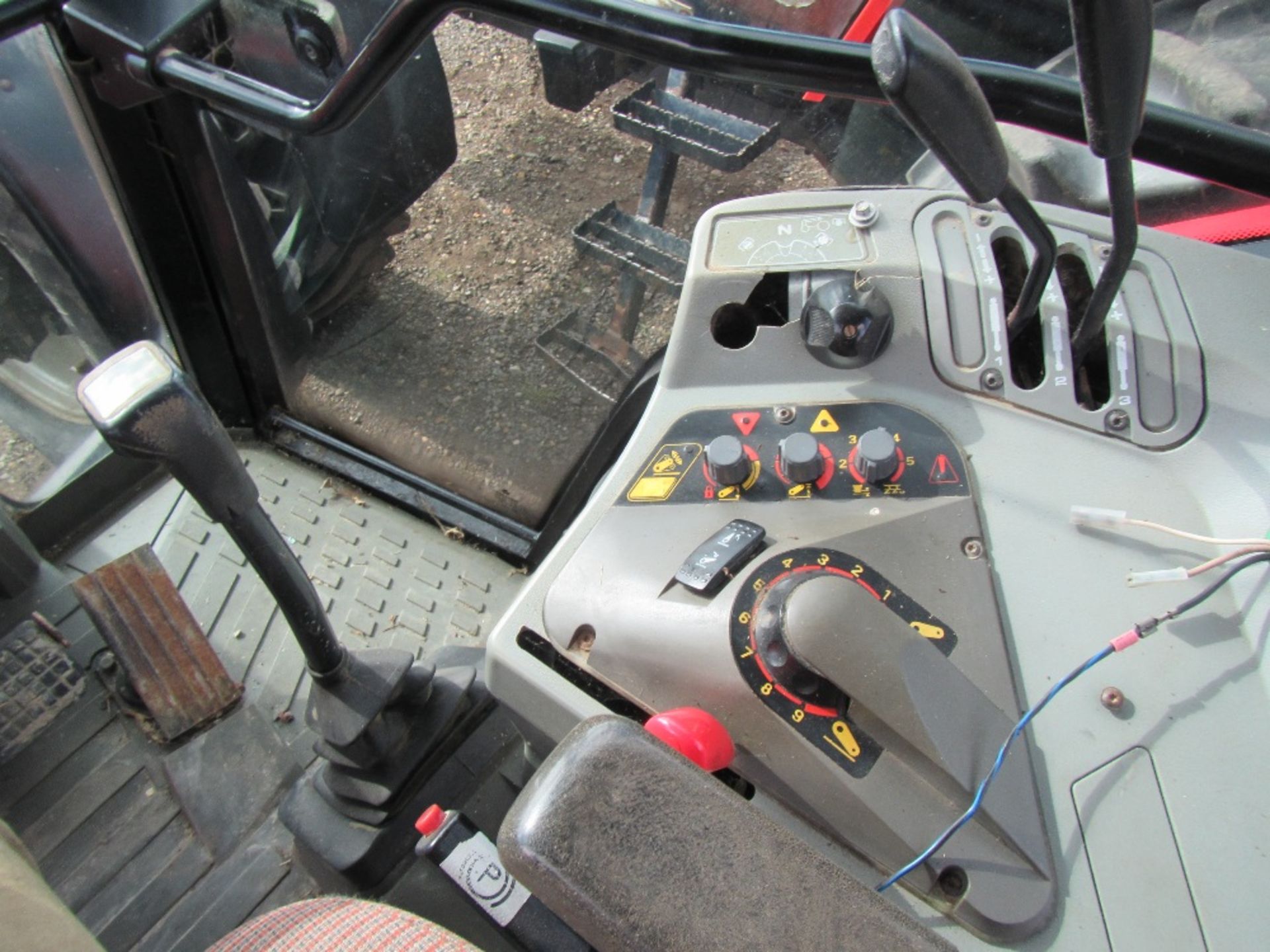 Massey Ferguson 6170 Dynashift 4wd 40k Tractor with Air Con. 5735 hrs. Reg. No. N264 JHG - Image 12 of 14