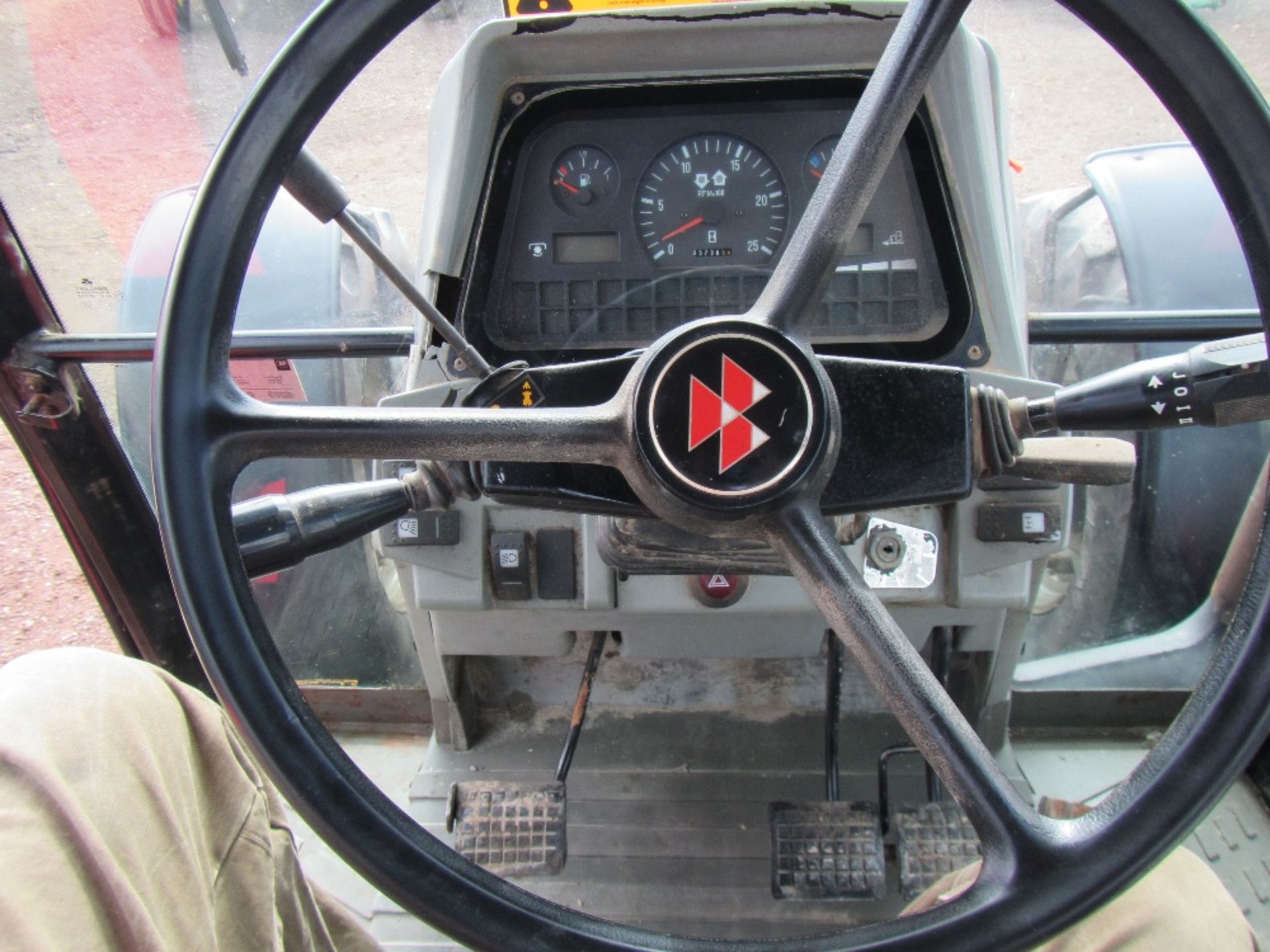 Massey Ferguson 6170 Dynashift 4wd 40k Tractor with Air Con. 5735 hrs. Reg. No. N264 JHG - Image 13 of 14