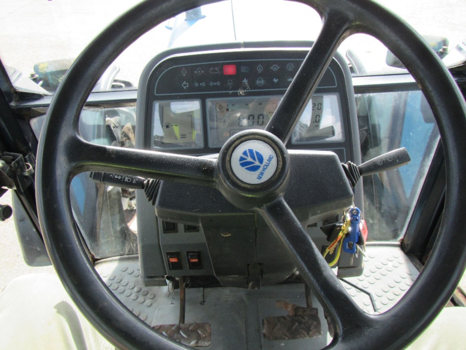 Ford 8240 4wd Tractor Ser No BE04869 - Image 16 of 17
