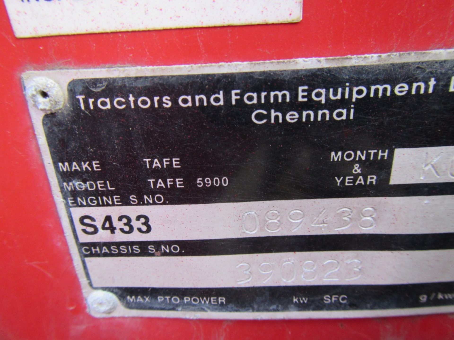 Tafe 5900 Tractor with Power Loader & PAS. No V5 Ser No 390823 - Image 9 of 9