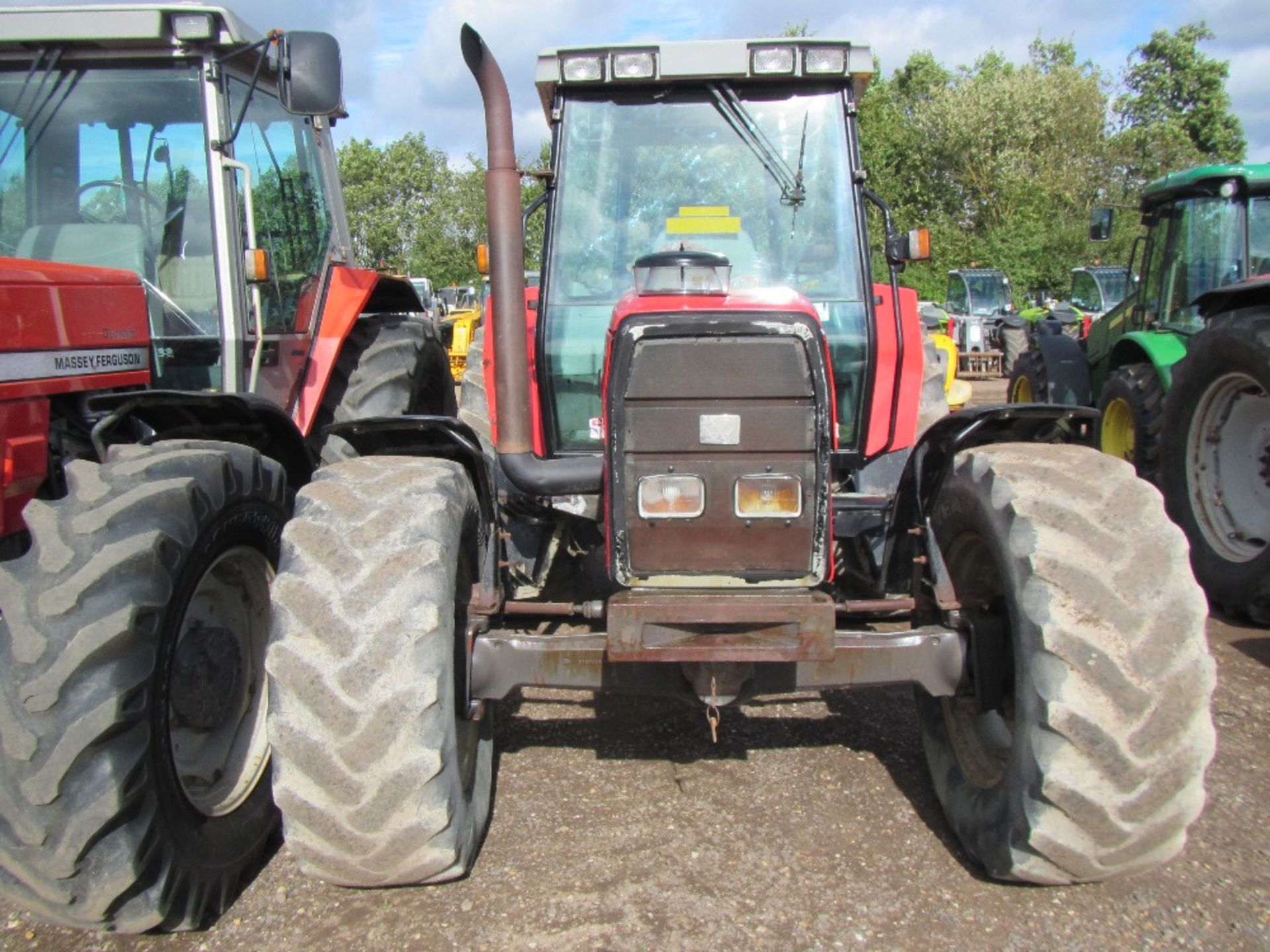 Massey Ferguson 6170 Dynashift 4wd 40k Tractor with Air Con. 5735 hrs. Reg. No. N264 JHG - Image 2 of 14