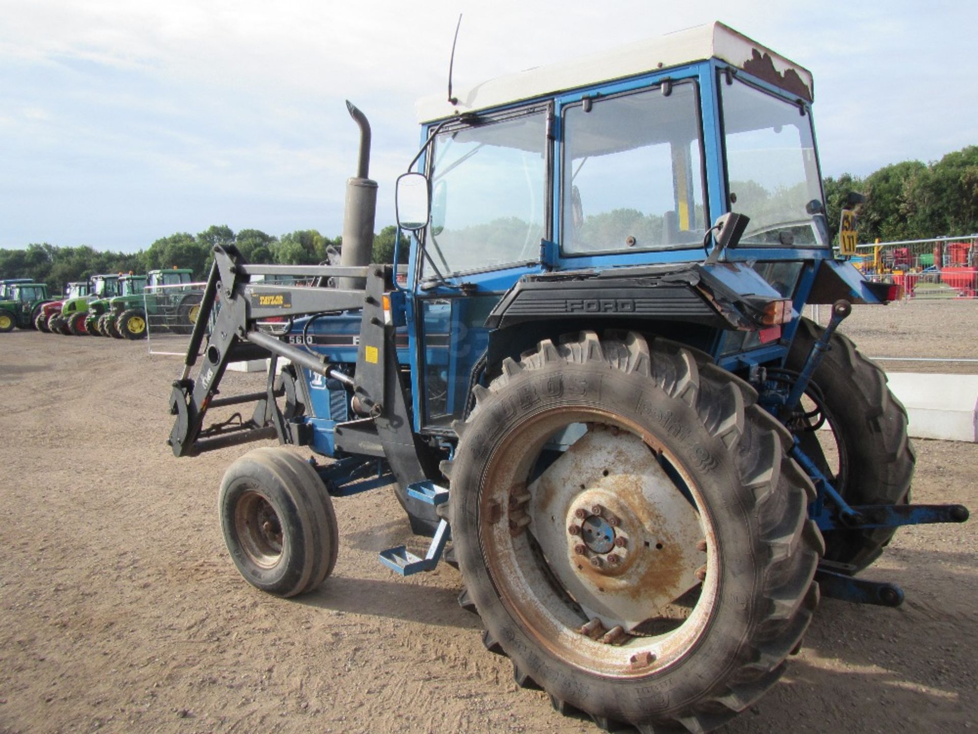 Ford 5610 2wd Tractor with AP Cab & Taylor Power Loader. No V5. UNRESERVED LOT Reg. No. C509 LTL - Image 9 of 16