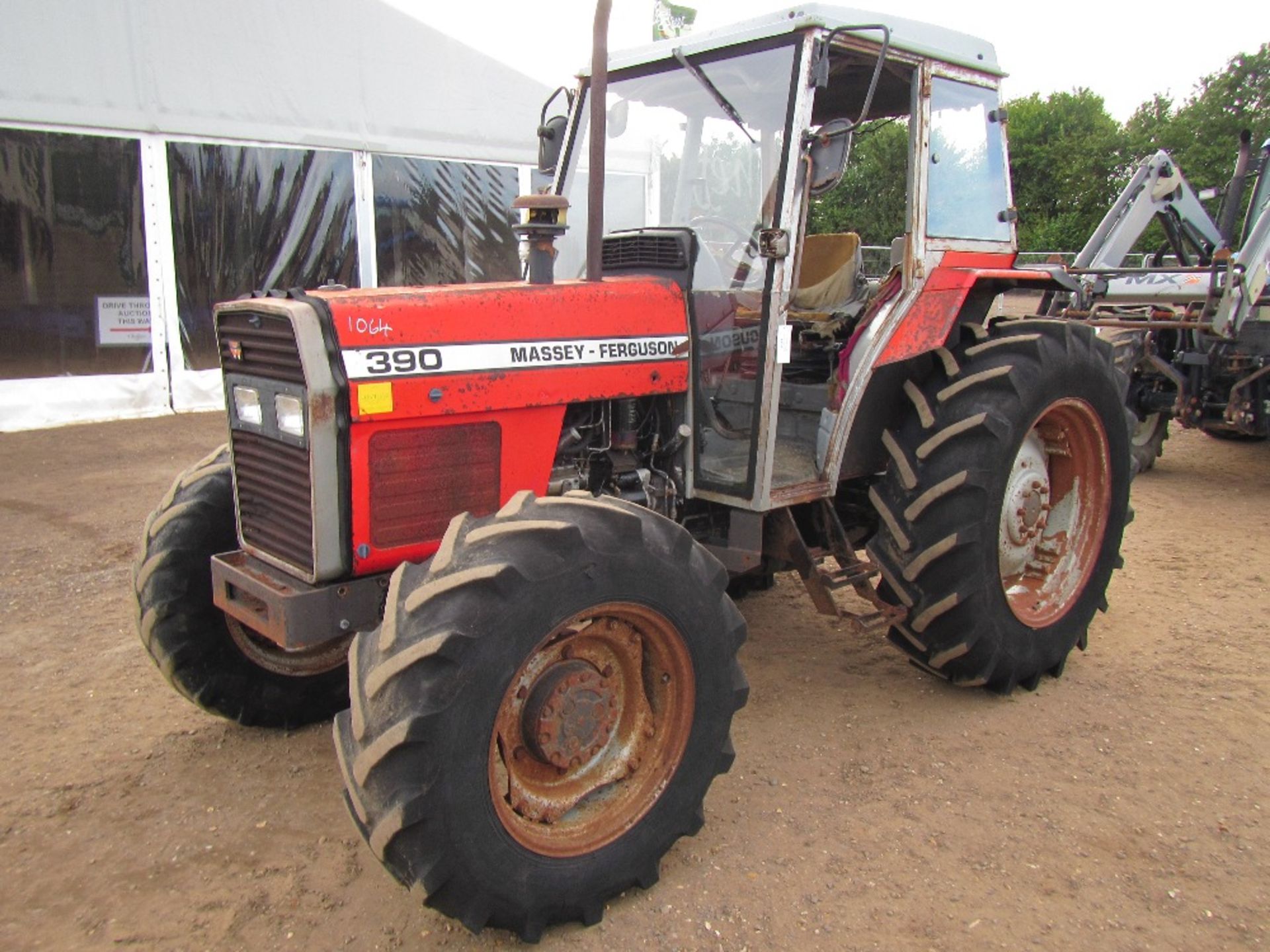 Massey Ferguson 390 4wd Tractor with 3 stick gearbox. Reg. No. F433 HFJ