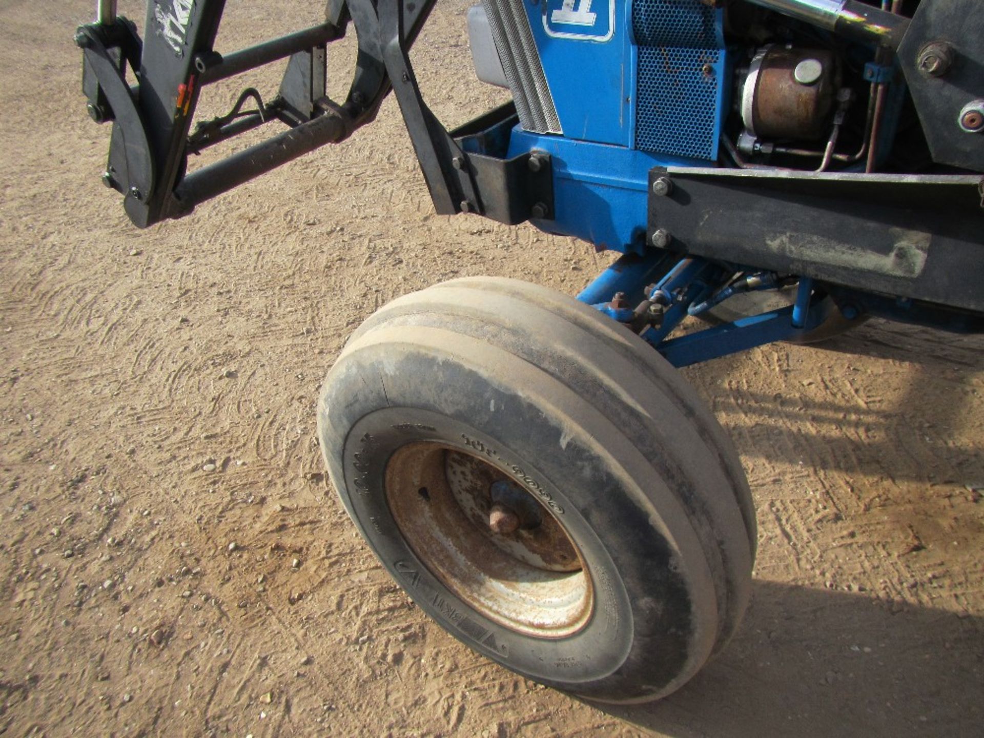 Ford 5610 2wd Tractor with AP Cab & Taylor Power Loader. No V5. UNRESERVED LOT Reg. No. C509 LTL - Image 11 of 16