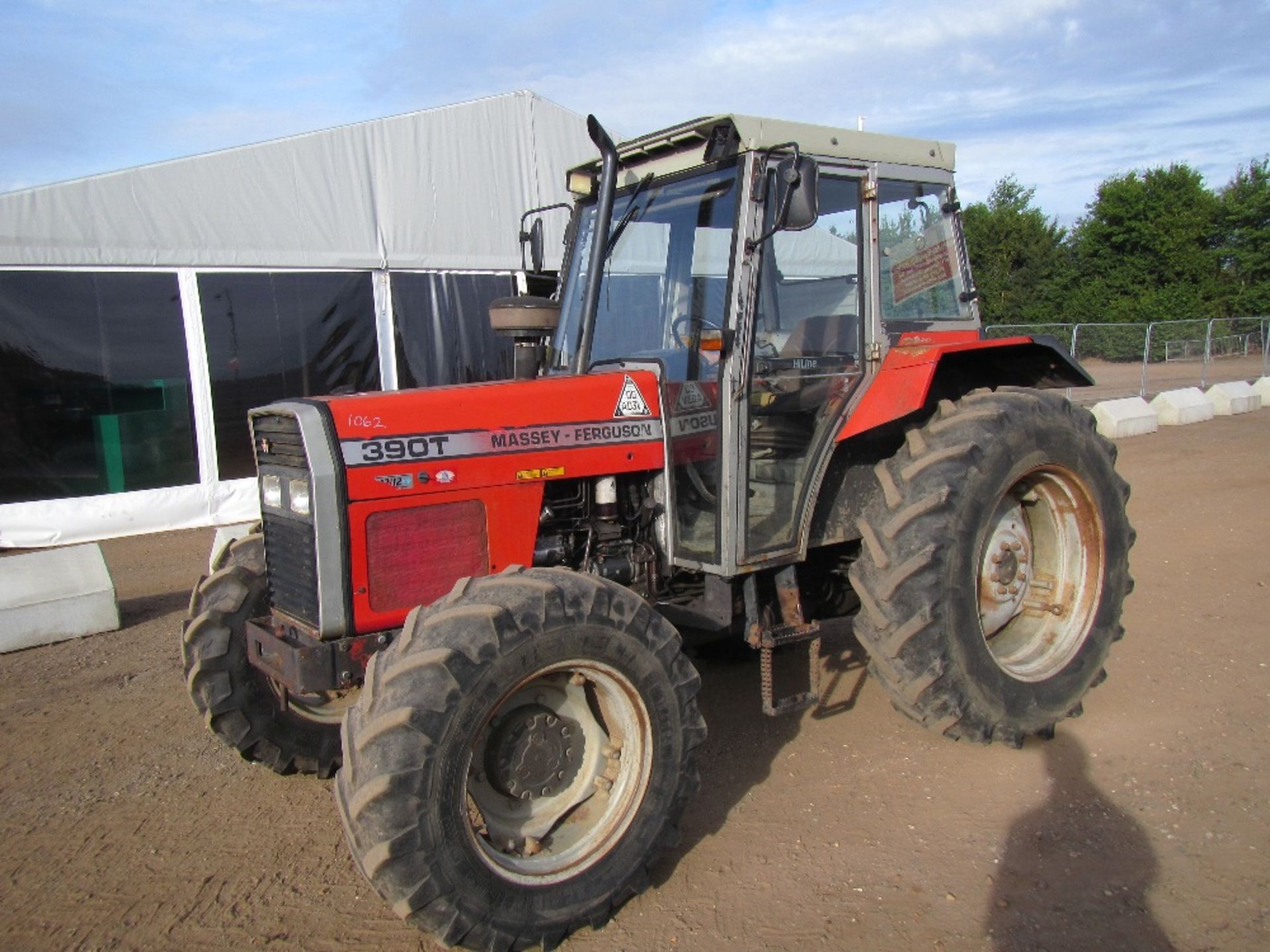 1992 Massey Ferguson 390T 4x4 12 Speed Tractor with Hi Line Cab. V5 will be supplied. Reg. No.